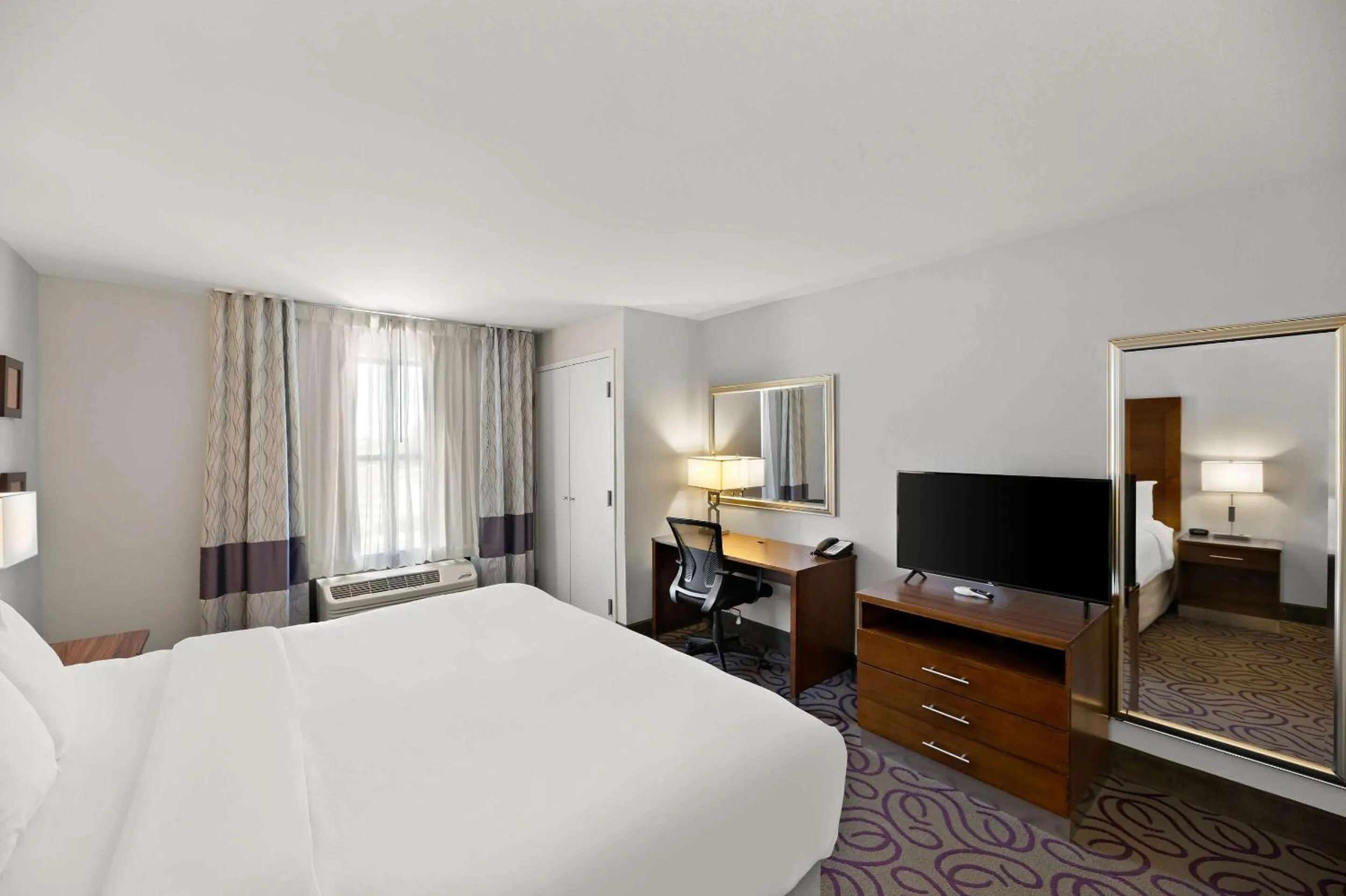 Bedroom, Bed in Comfort Inn & Suites Lovington