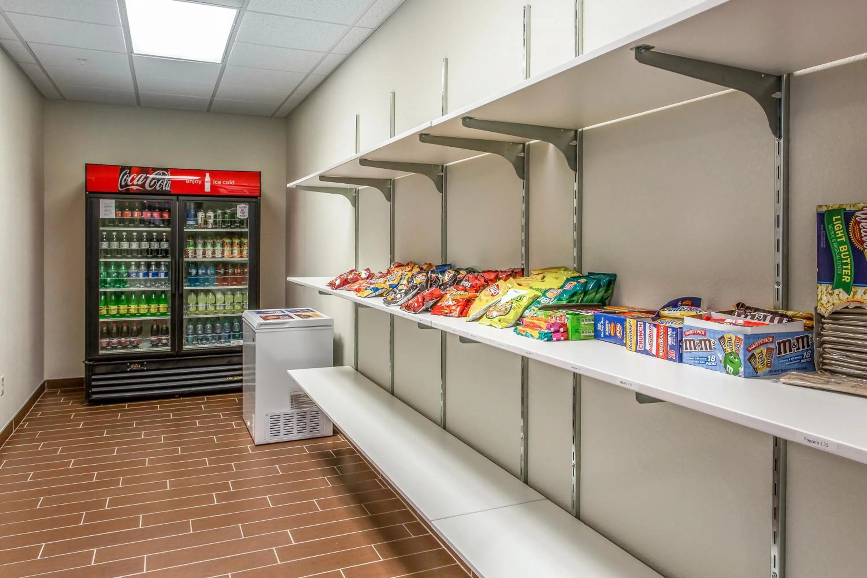 On-site shops in Sleep Inn & Suites Dayton South