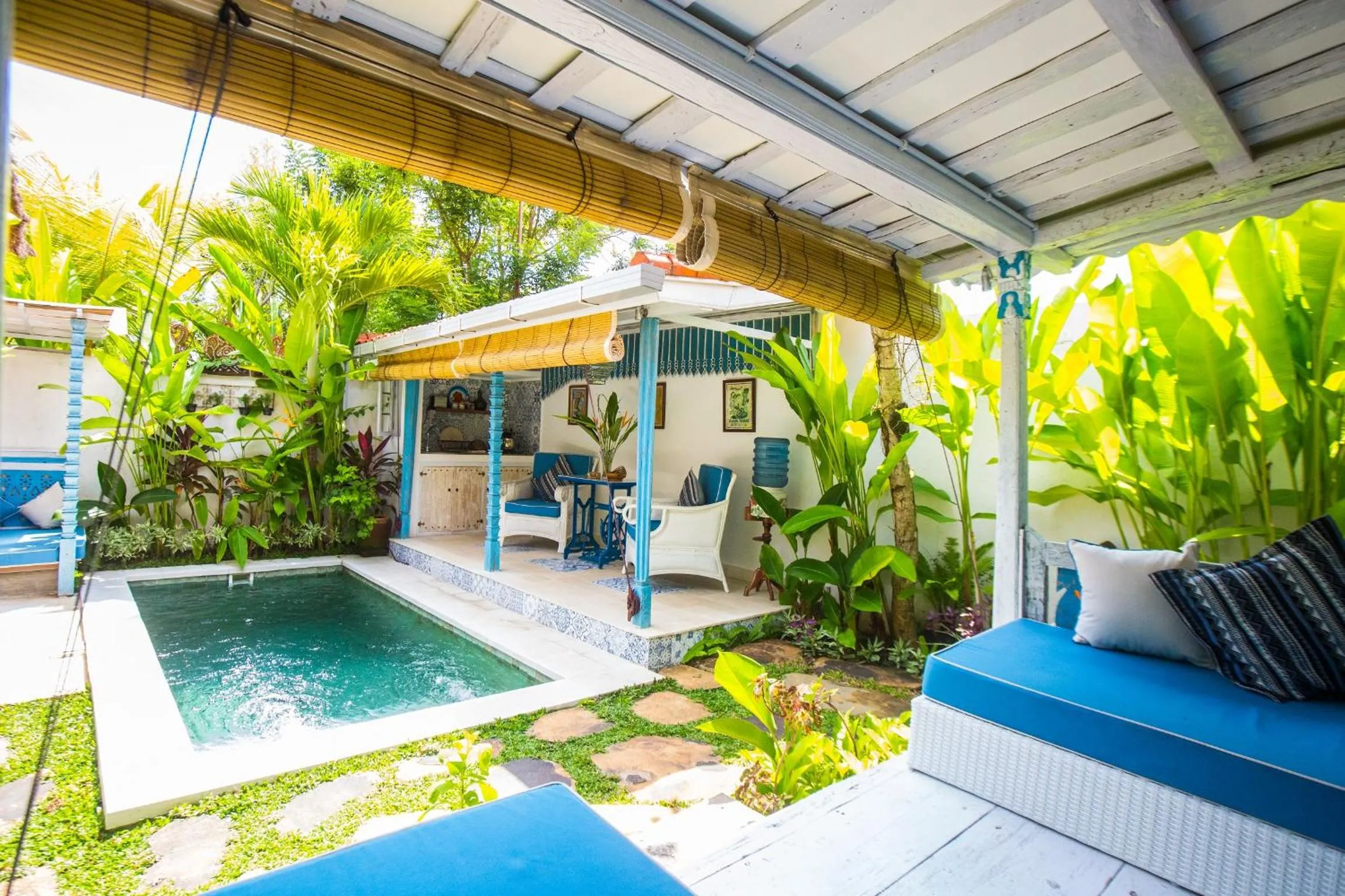 Swimming pool in Lata Lama