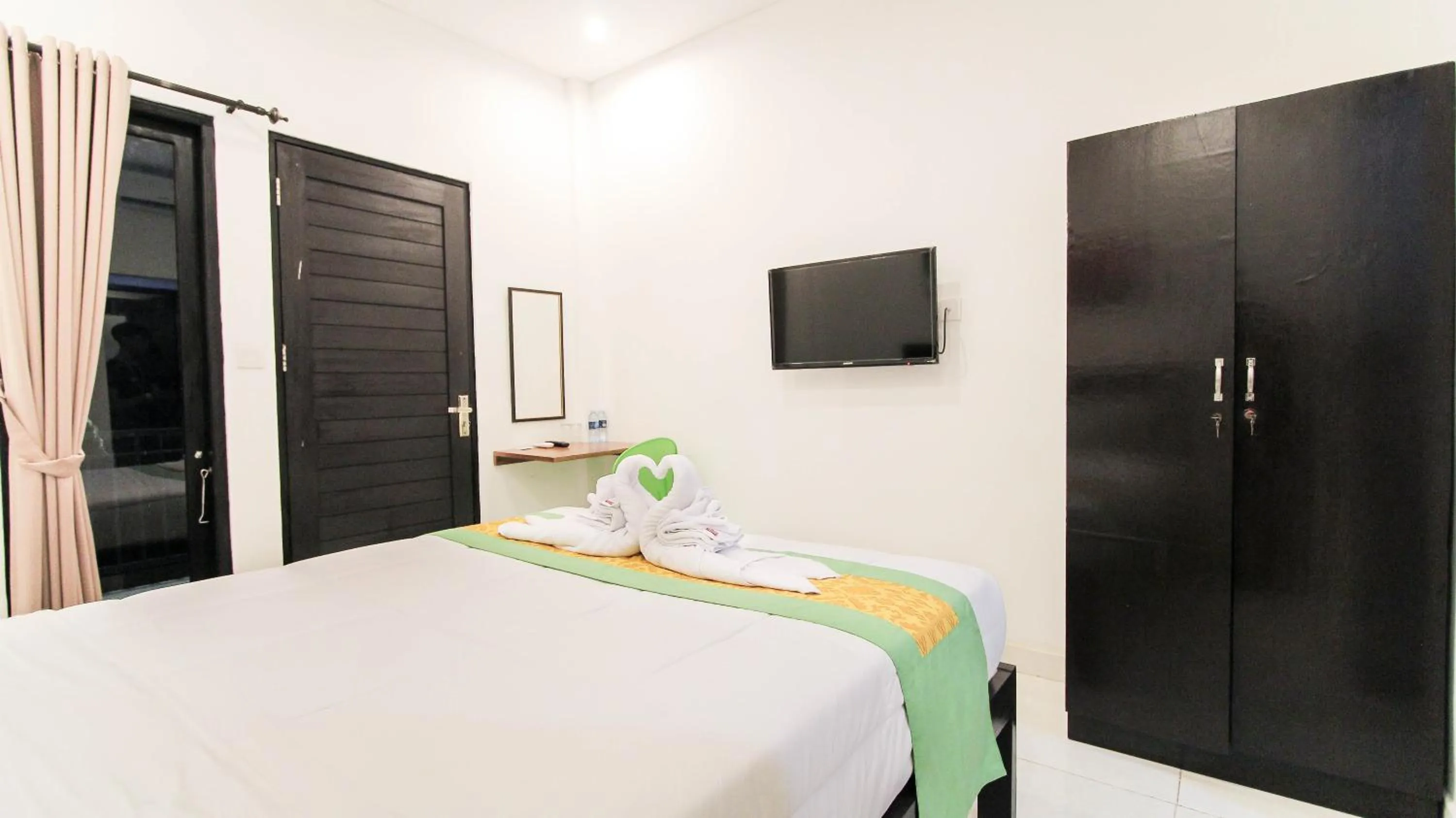 Bed in Akatara Stay
