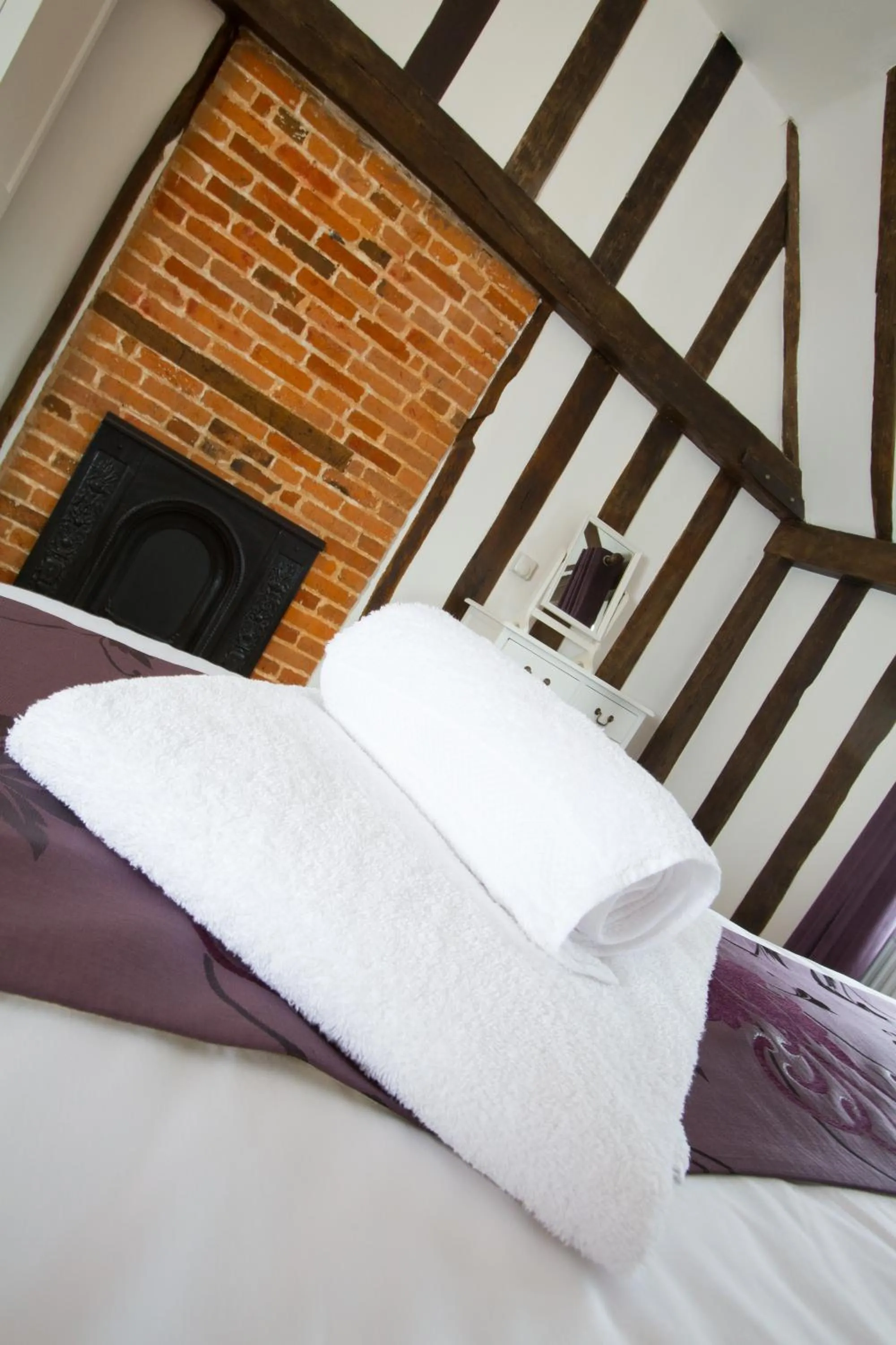 Bedroom, Bed in The Harvard Inn