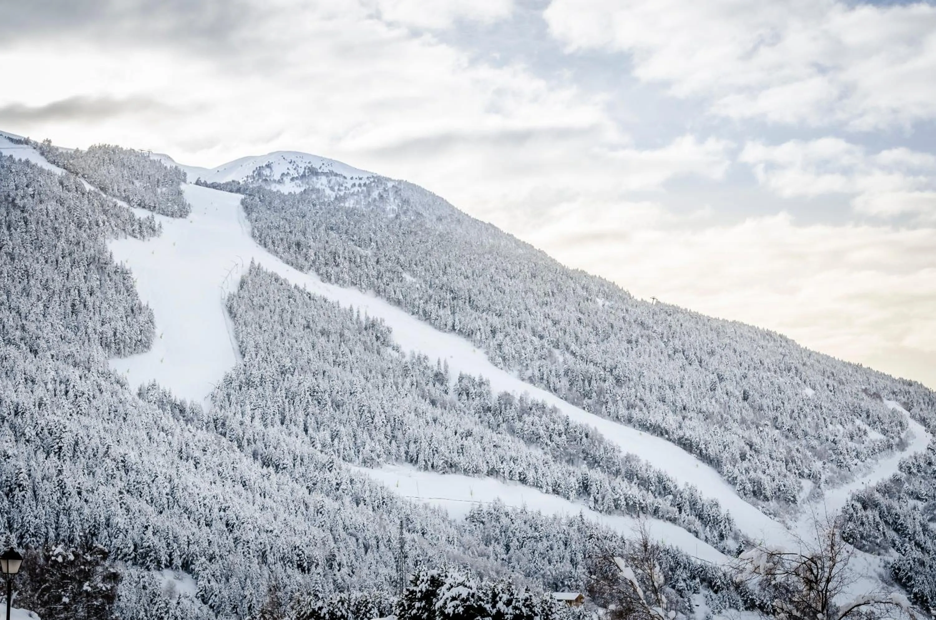 Property building in Apartamentos Prat de les Molleres