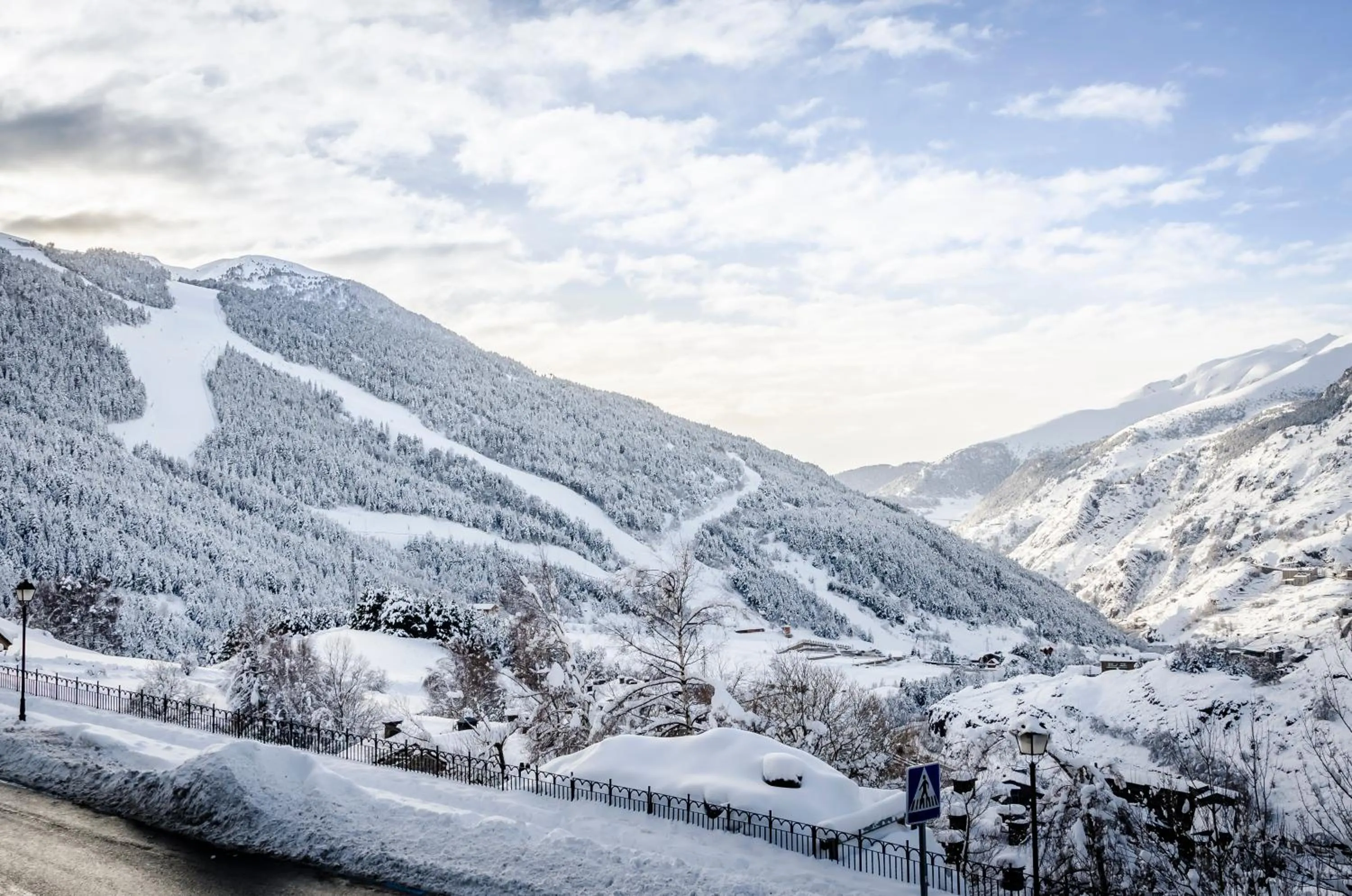 Property building in Apartamentos Prat de les Molleres