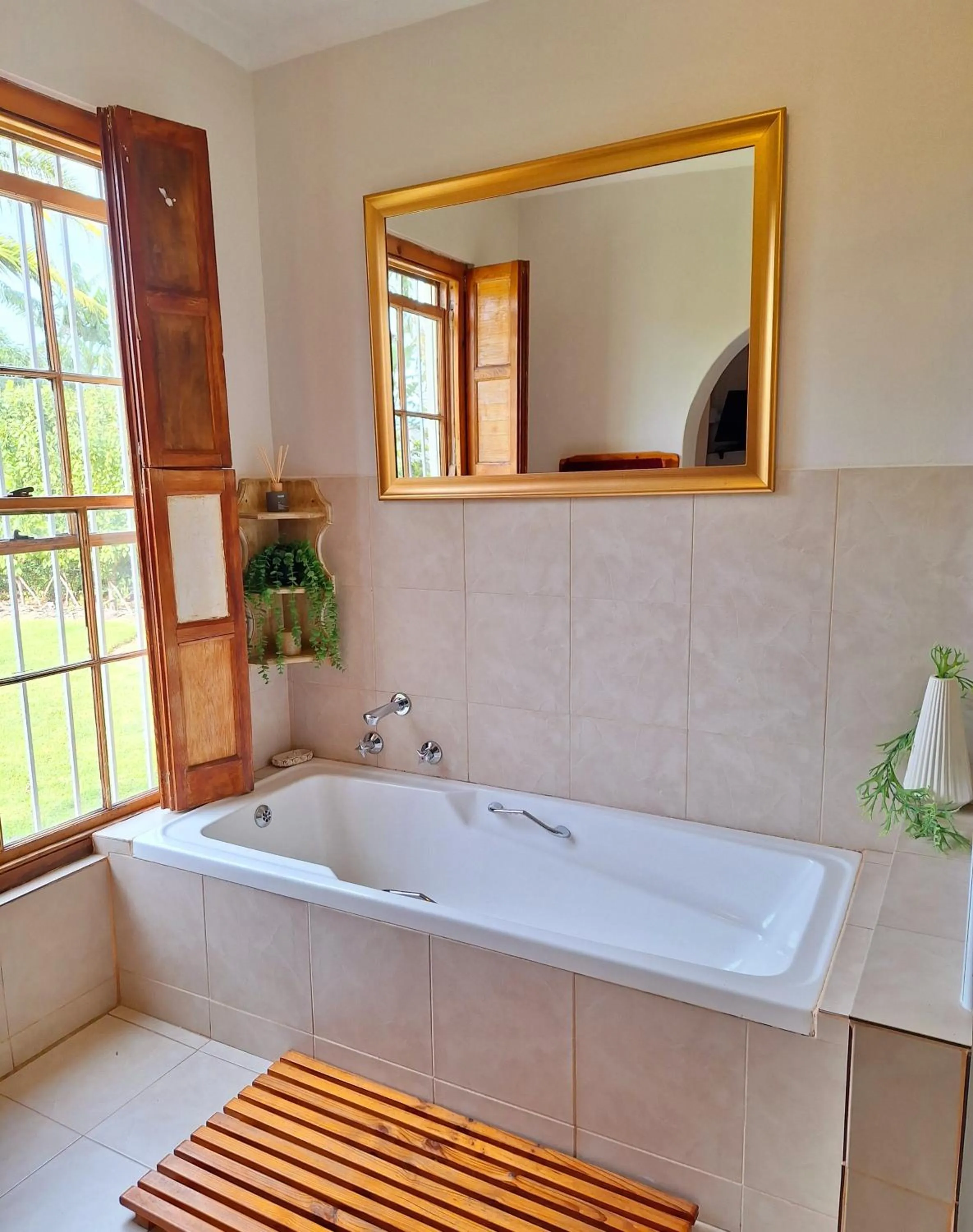 Bathroom in Rawsonville House