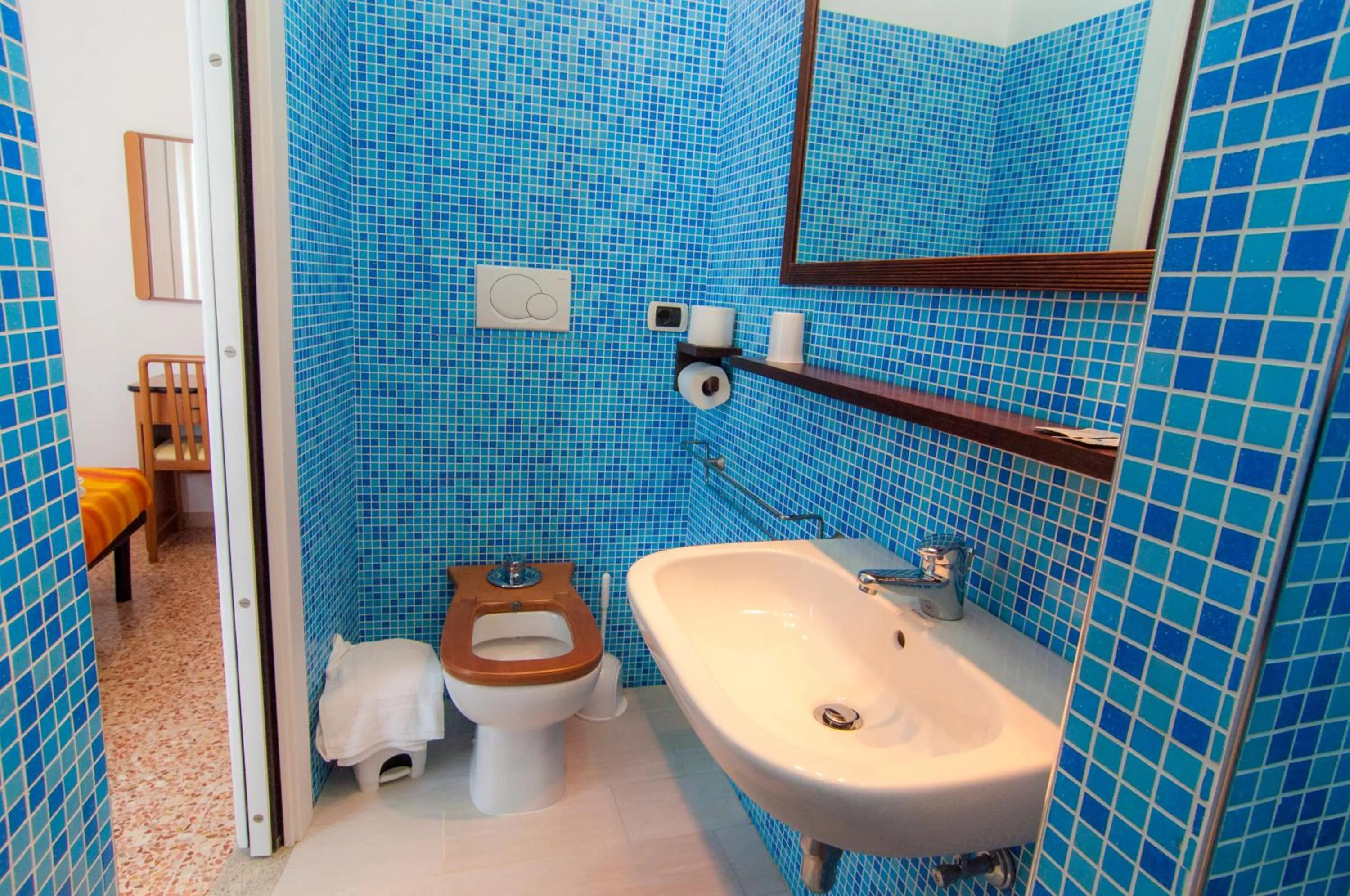 Toilet in Hotel Greta B&B