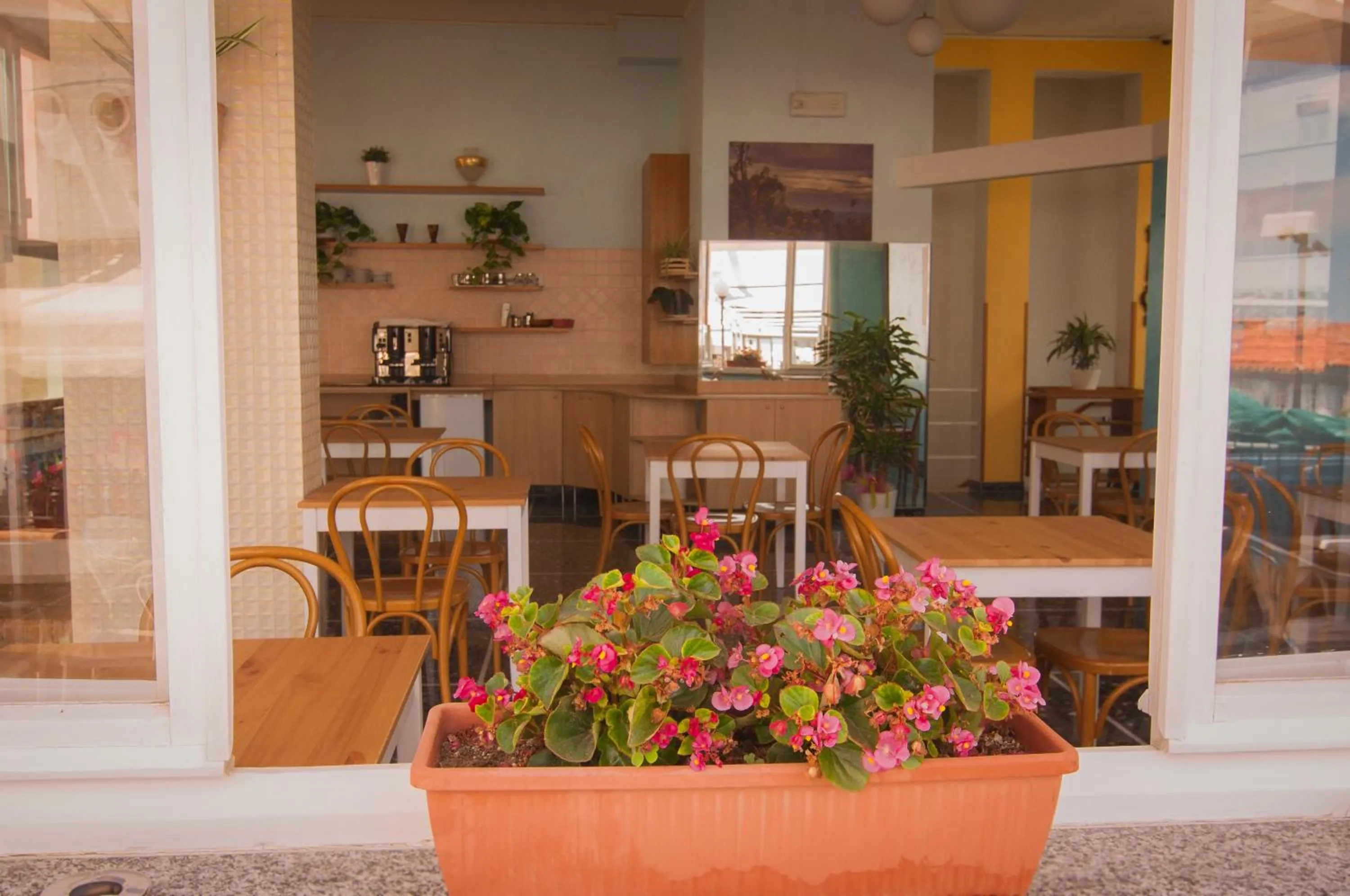 Restaurant/places to eat in Hotel Greta B&B