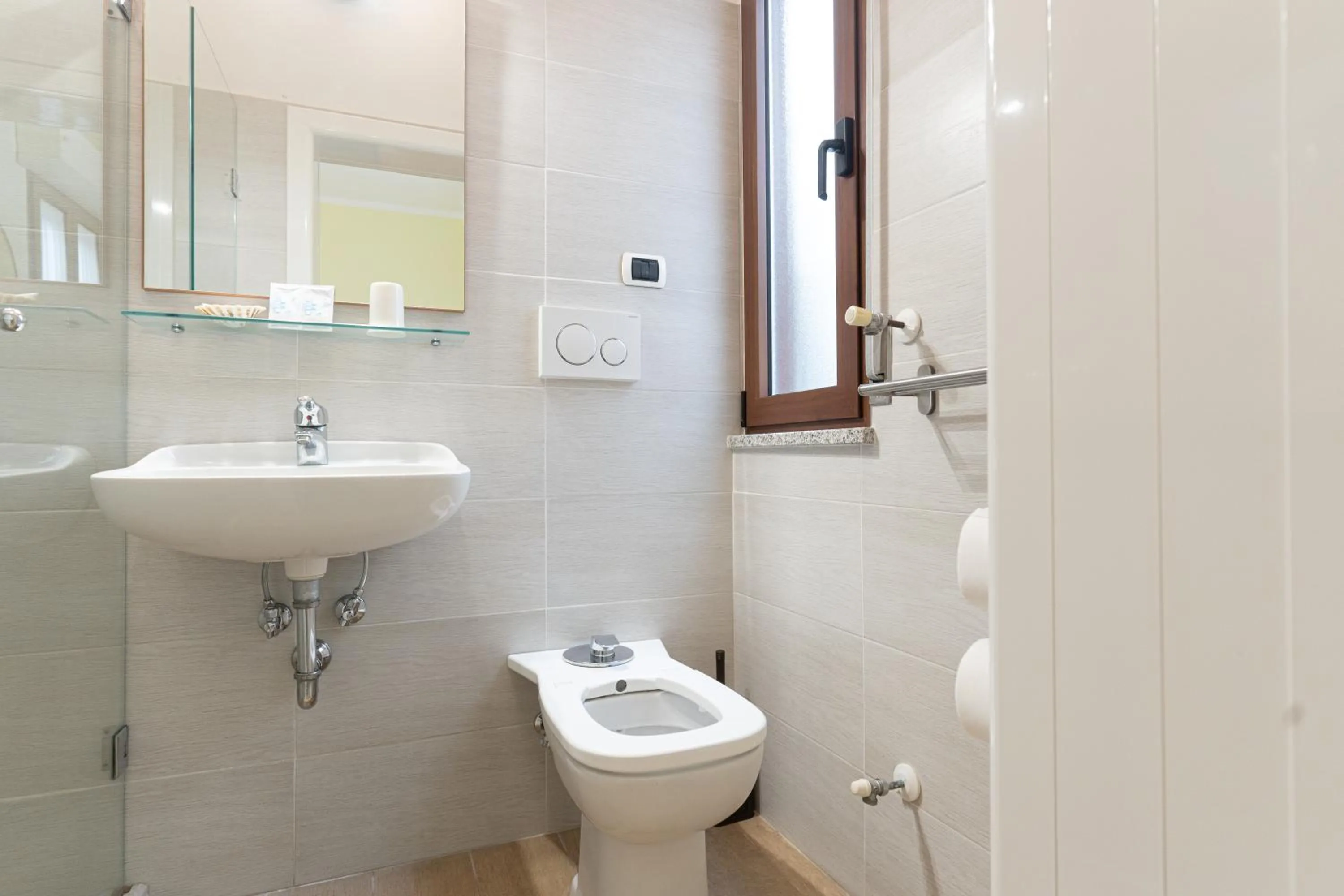 Bathroom in Hotel Greta B&B