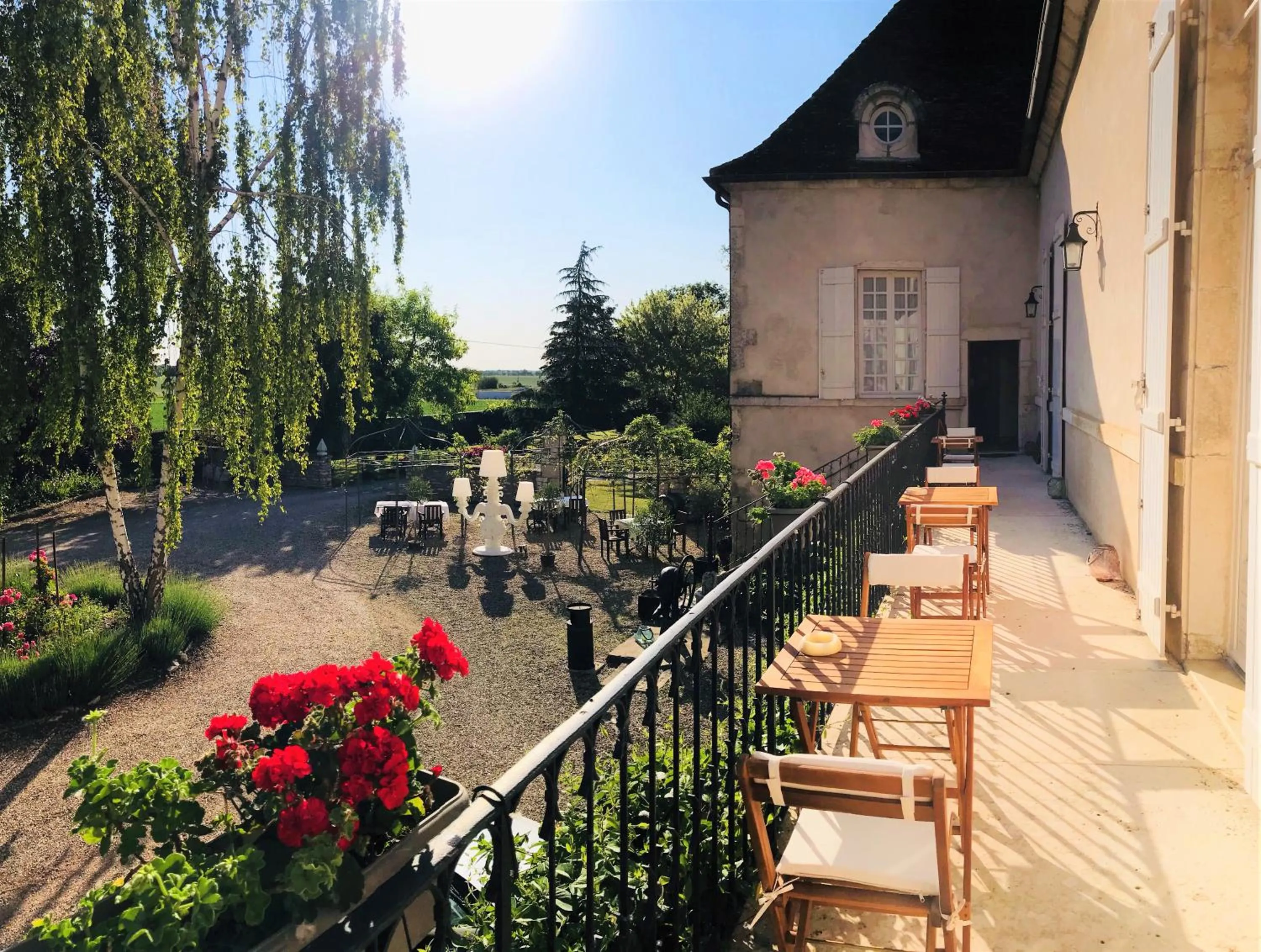Facade/entrance in Domaine Pont Juillet