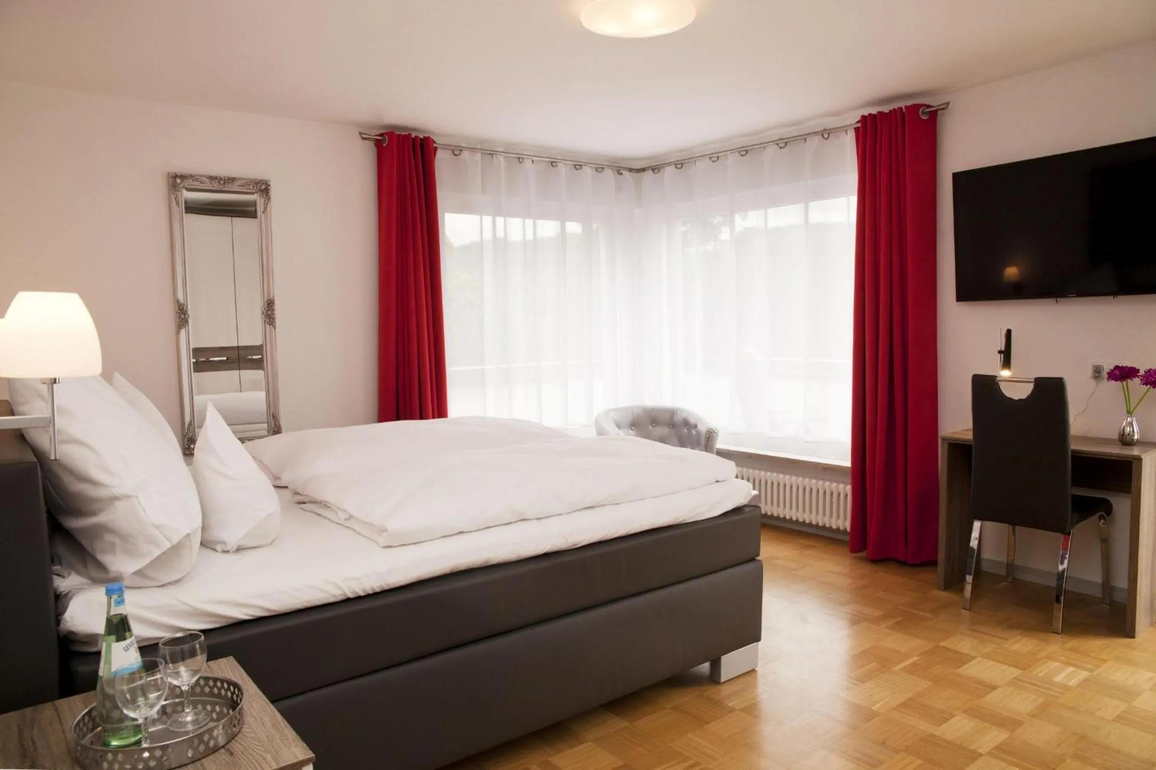 Bedroom, Bed in Hotel Vintage Am Bundesbank-Bunker