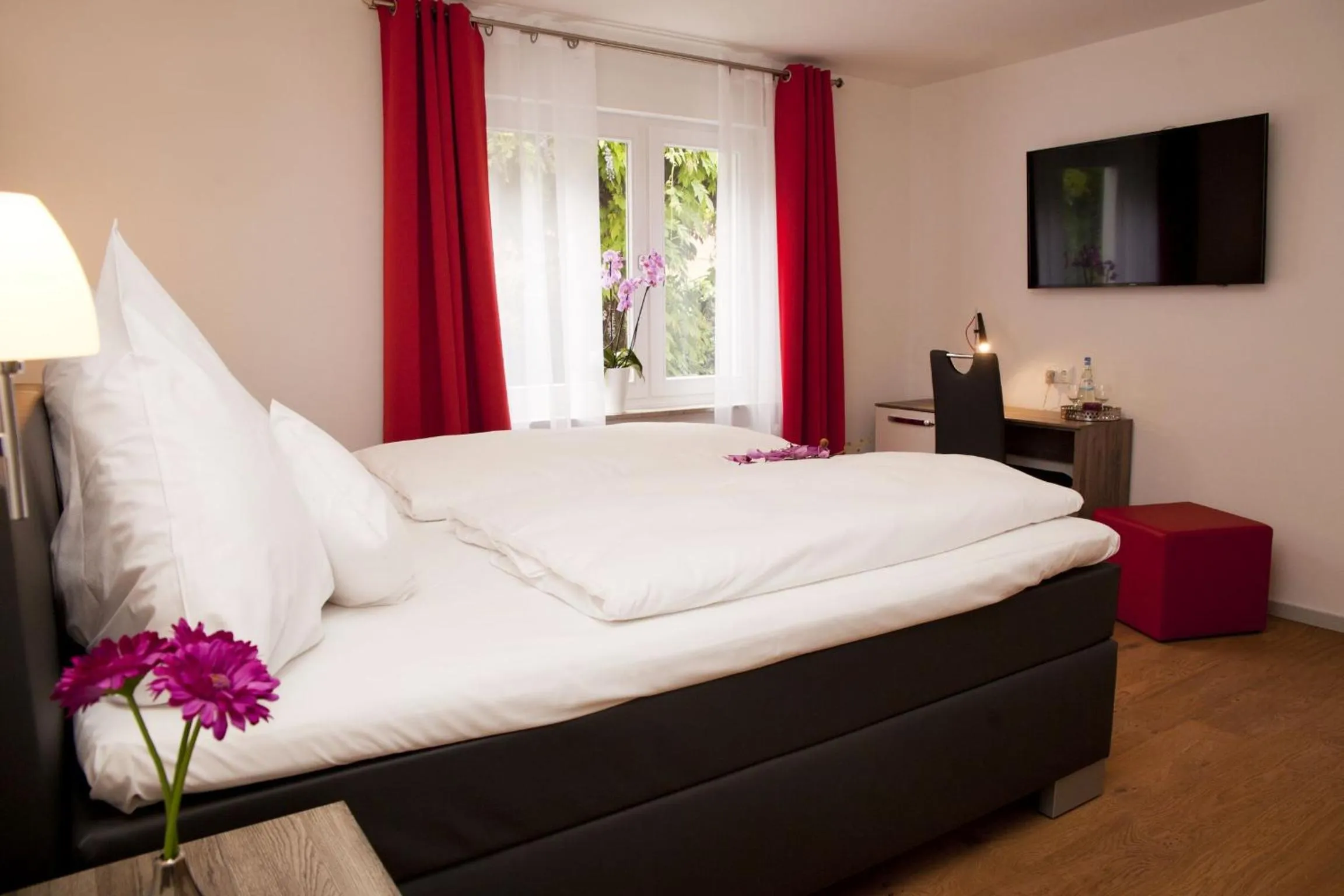 Bedroom, Bed in Hotel Vintage Am Bundesbank-Bunker