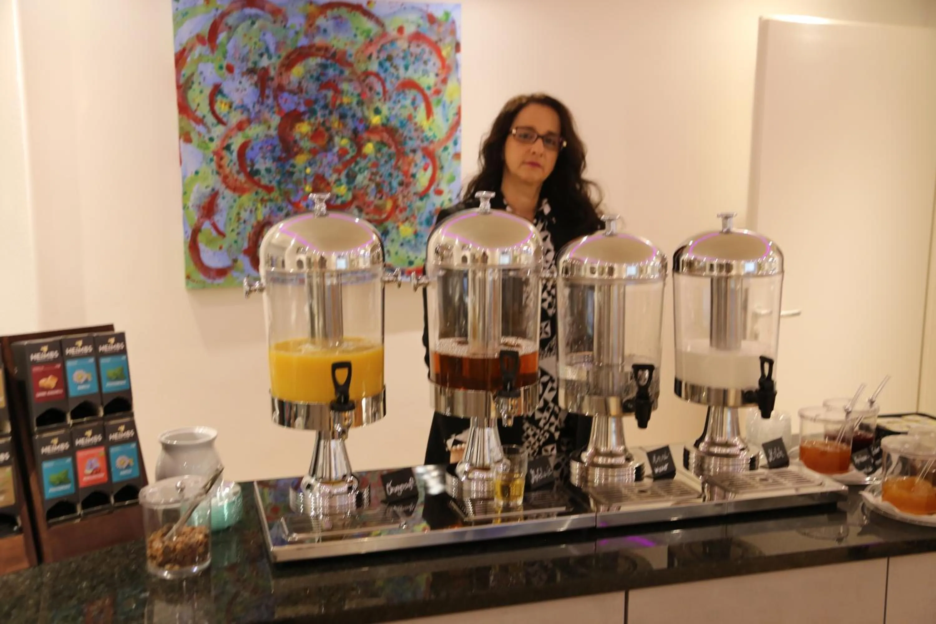 Buffet breakfast in Hotel Vintage Am Bundesbank-Bunker