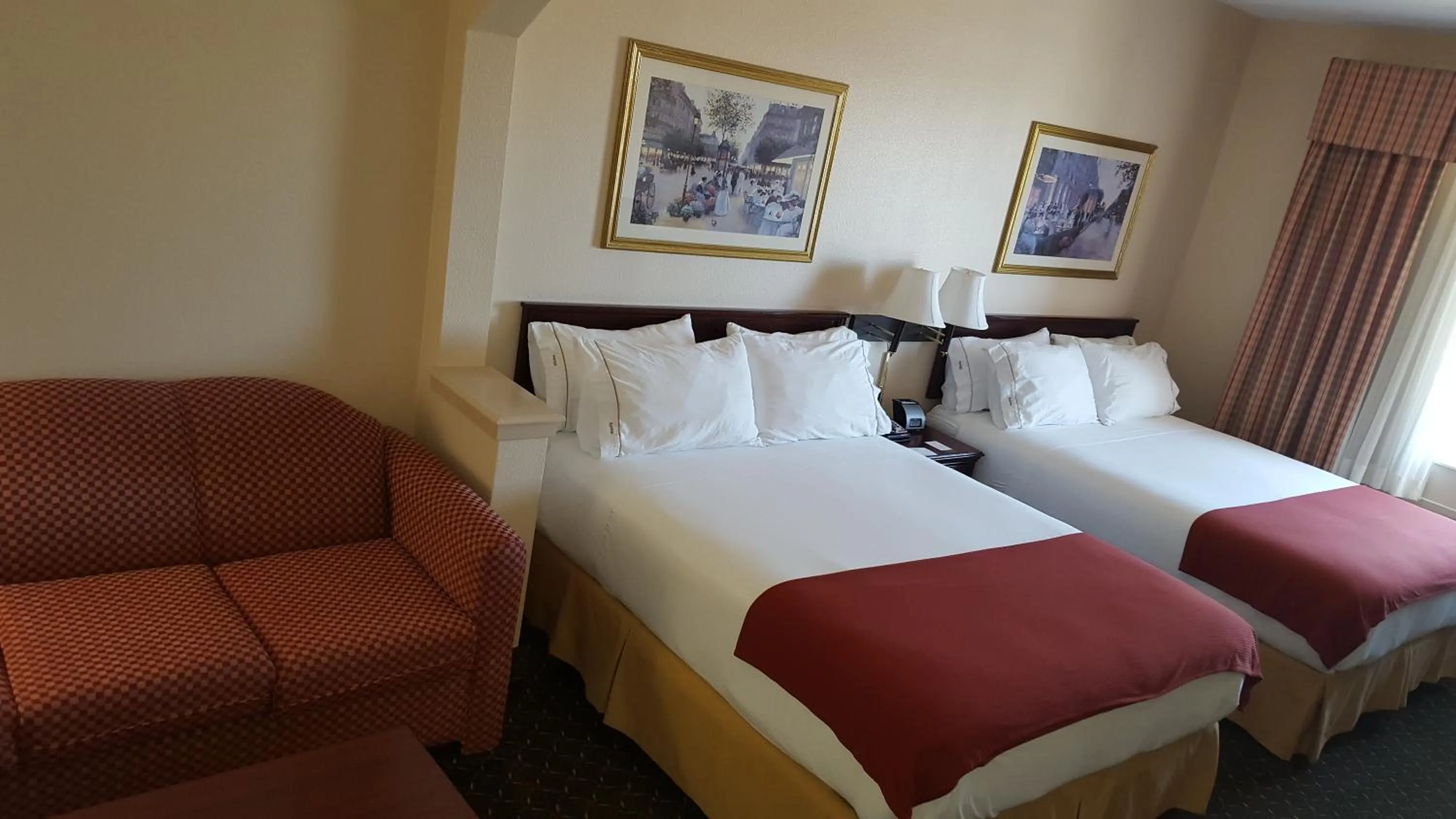Bed in Country Inn & Suites by Radisson, Fort Worth West l-30 NAS JRB