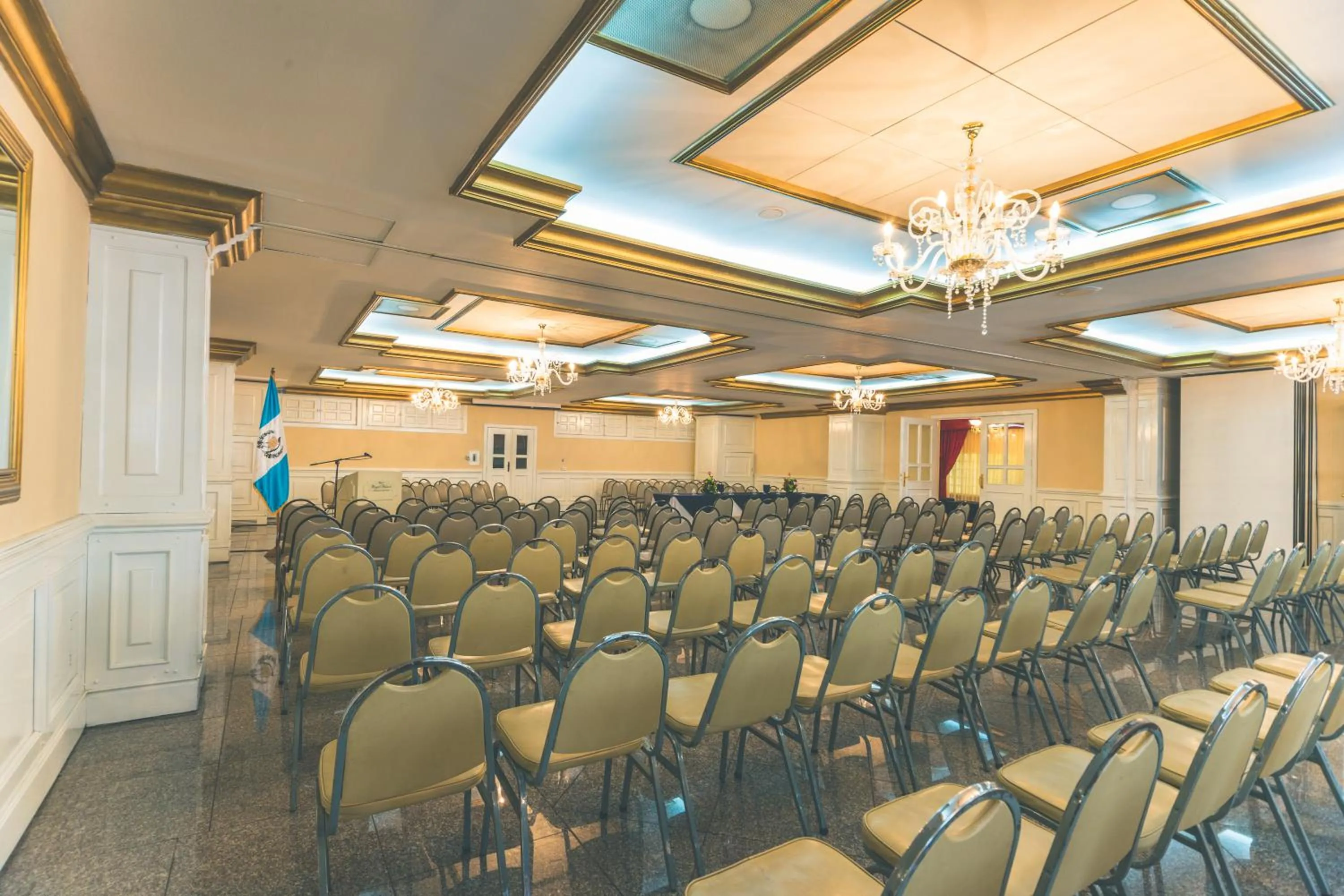 Area and facilities in Hotel Royal Palace