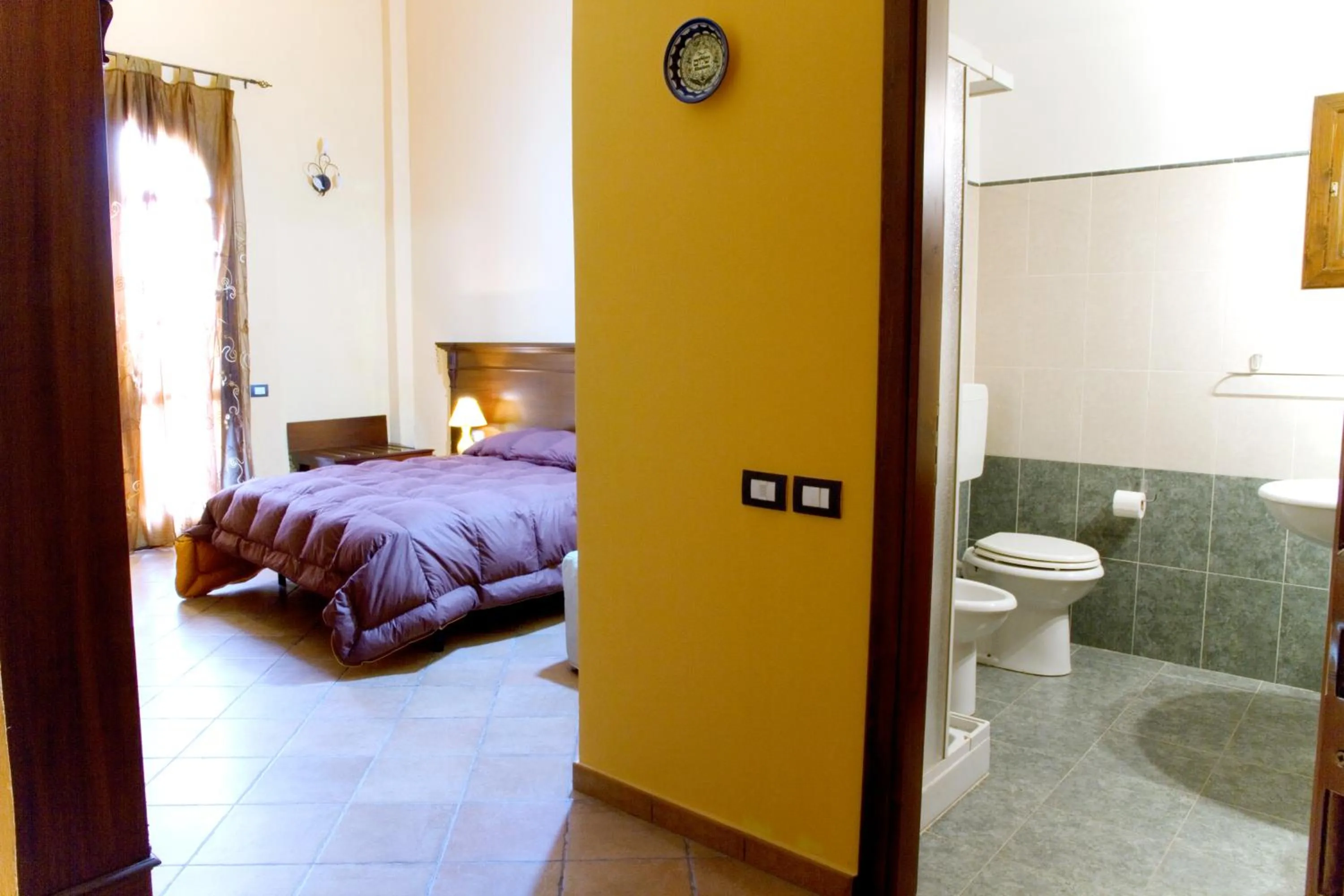 King Room with Mountain View - single occupancy in Agriturismo Rajata