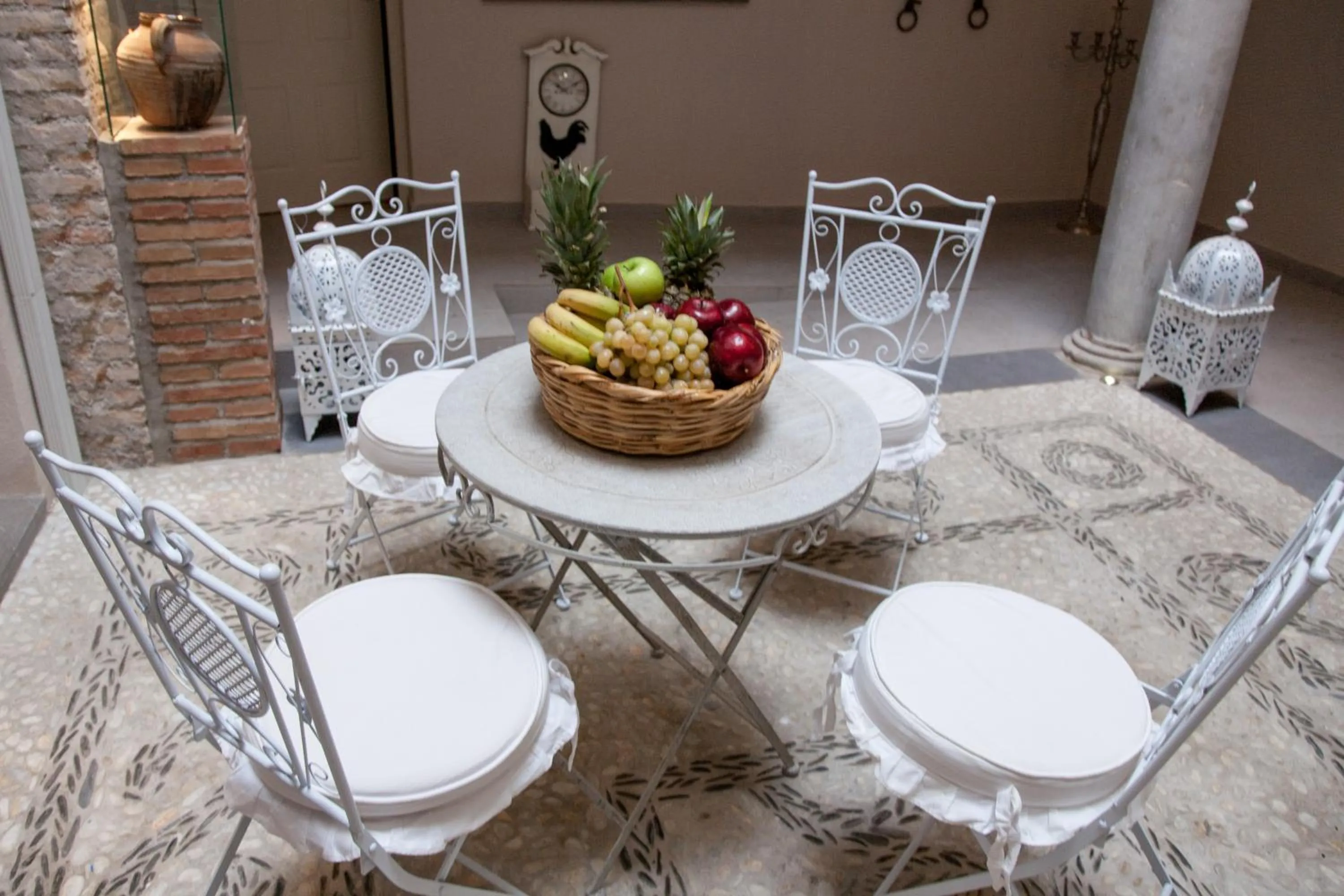 Patio in Palacio Almagra