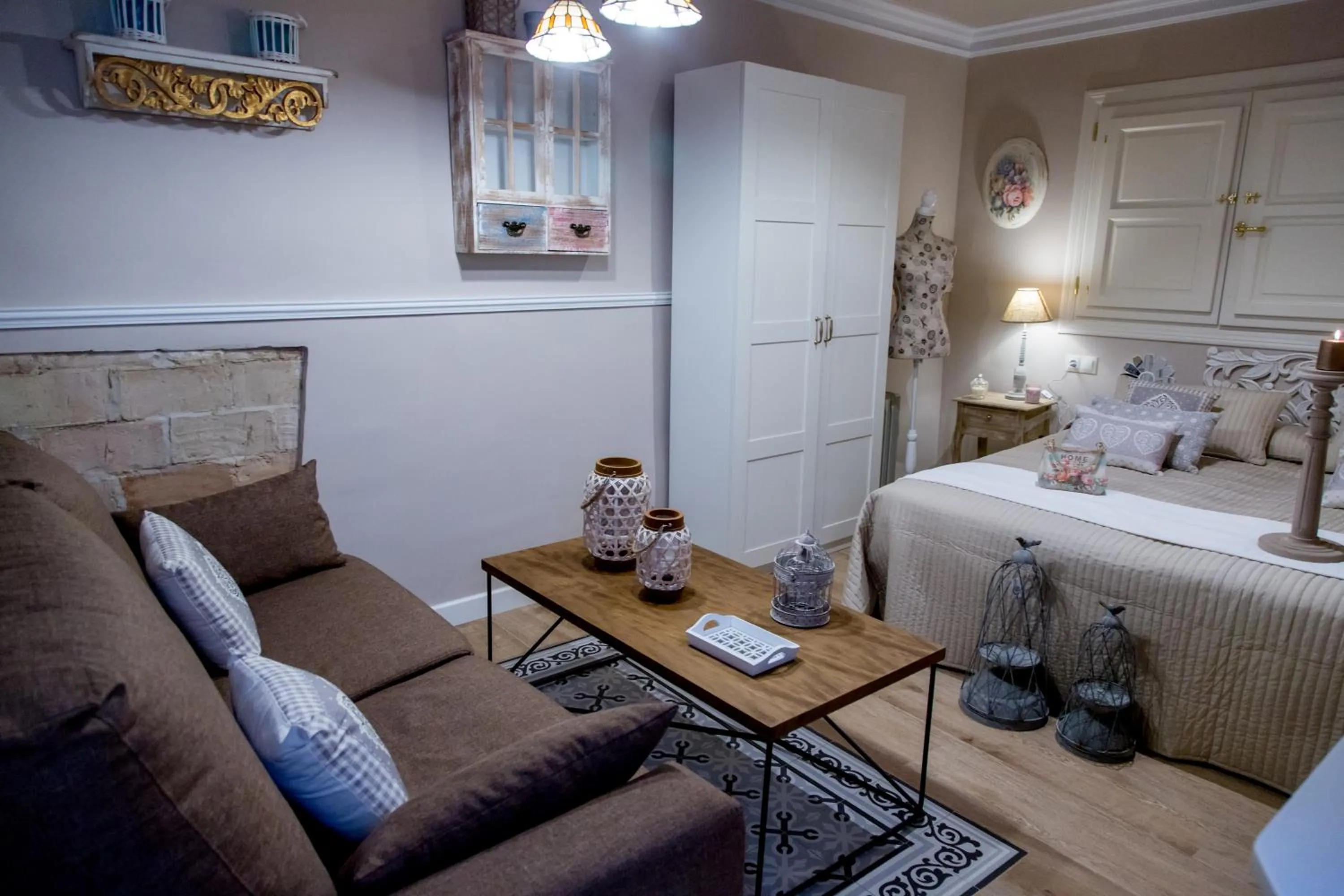 Photo of the whole room, Bed in Palacio Almagra