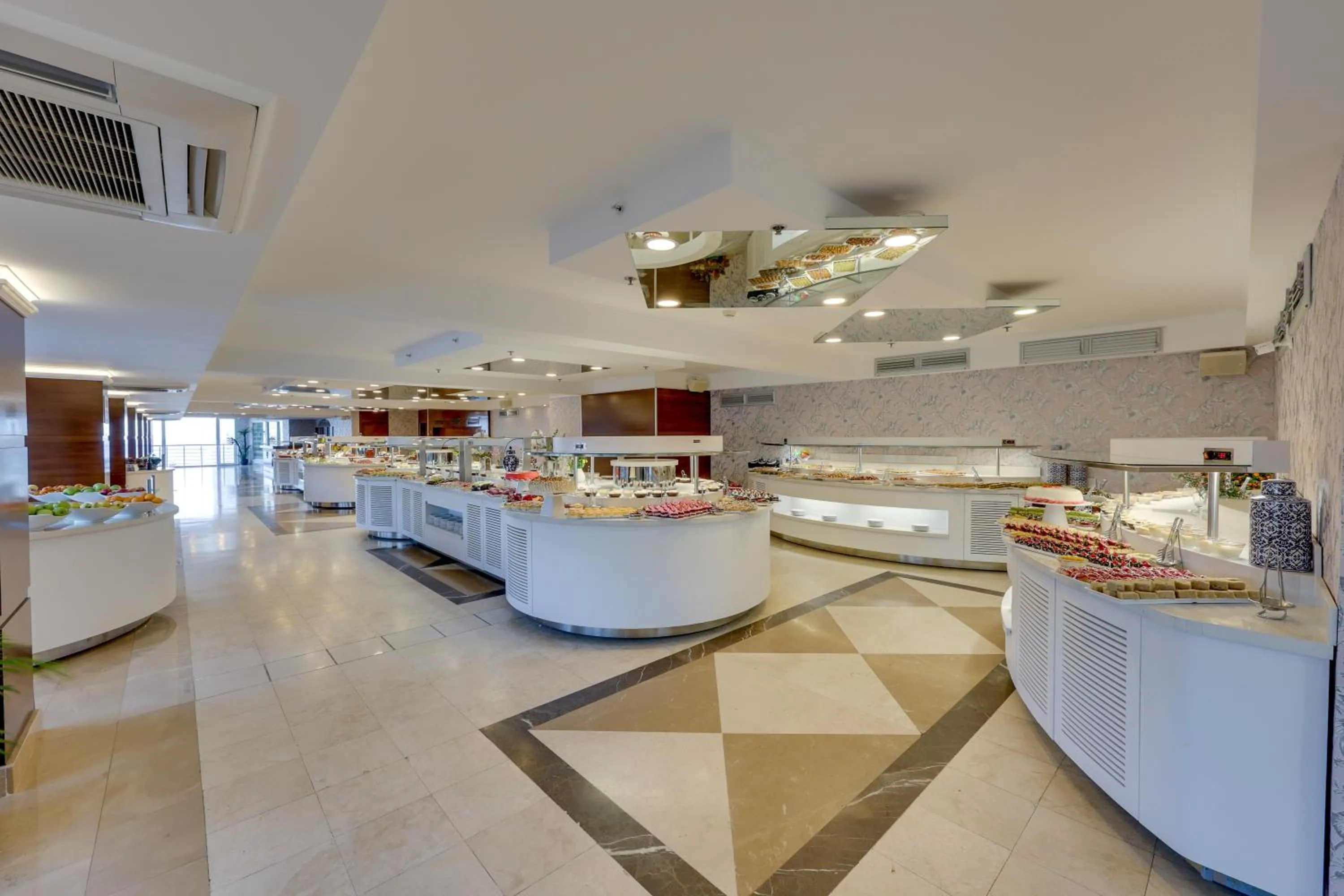 Breakfast in Royal Asarlik Beach Hotel