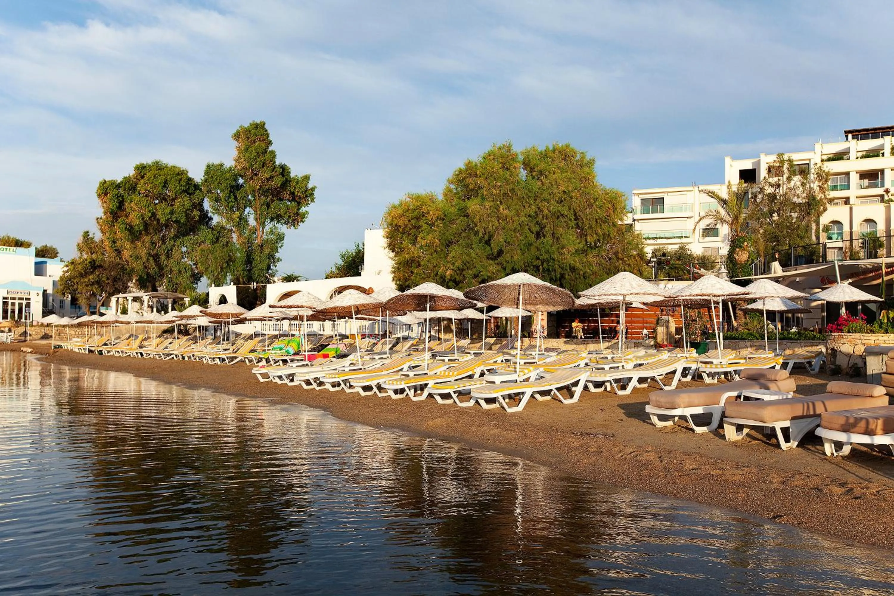 Restaurant/places to eat in Royal Asarlik Beach Hotel