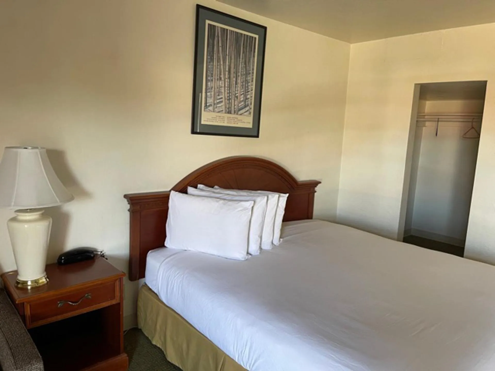 Bed in Ephrata Inn Motel