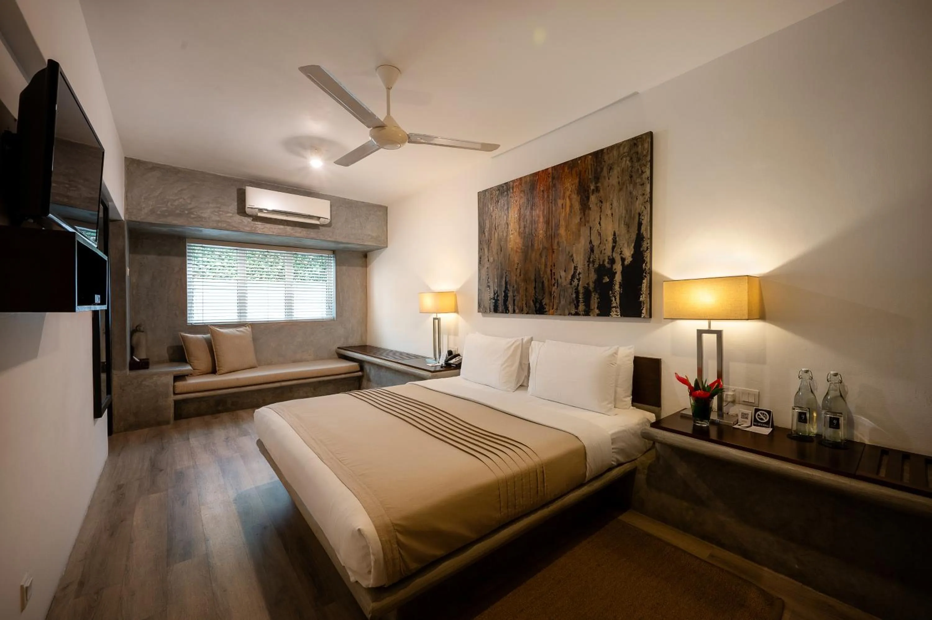 TV and multimedia, Bed in Nyne Hotels Lake Lodge - Colombo