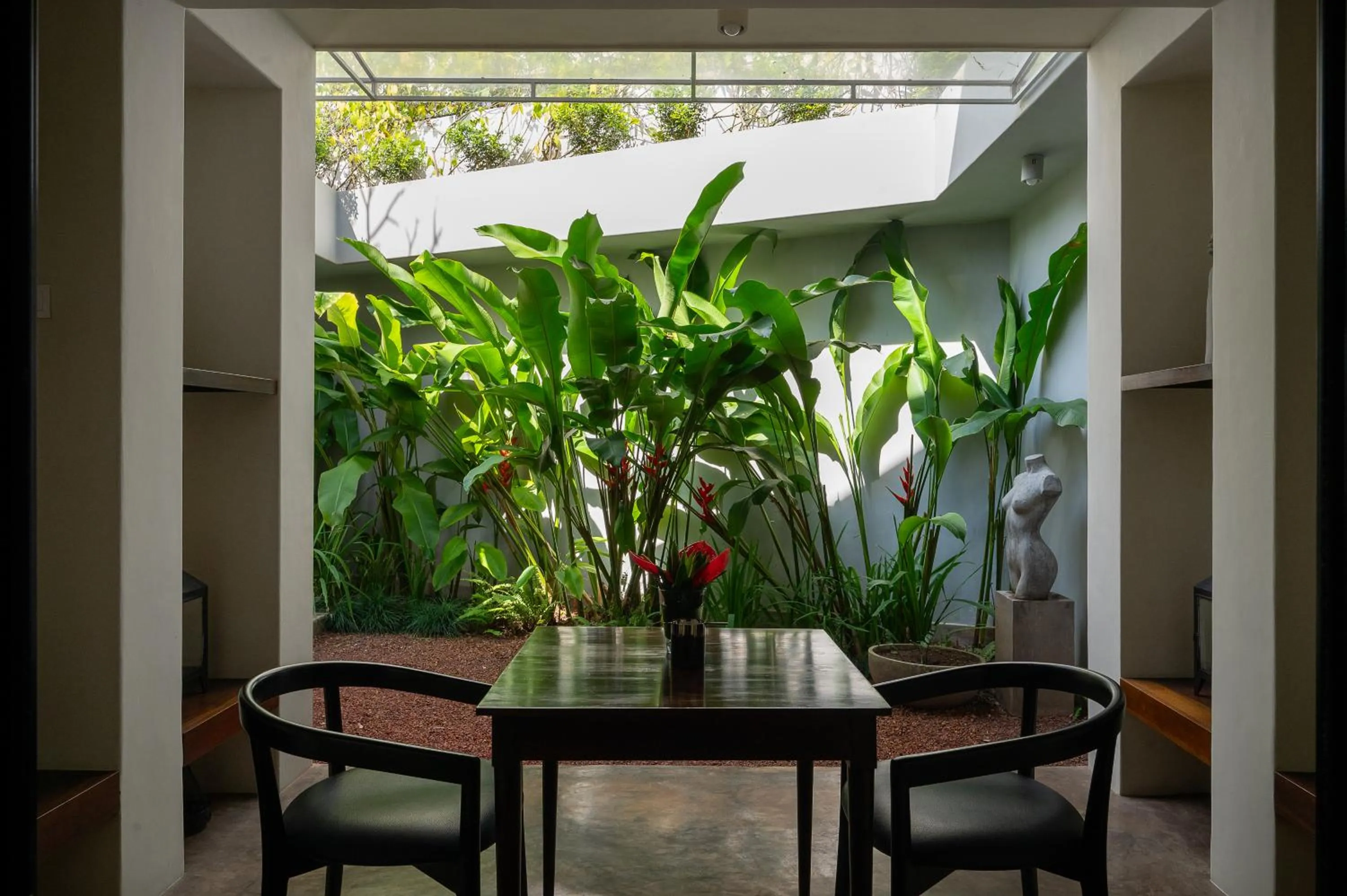 Seating area in Nyne Hotels Lake Lodge - Colombo