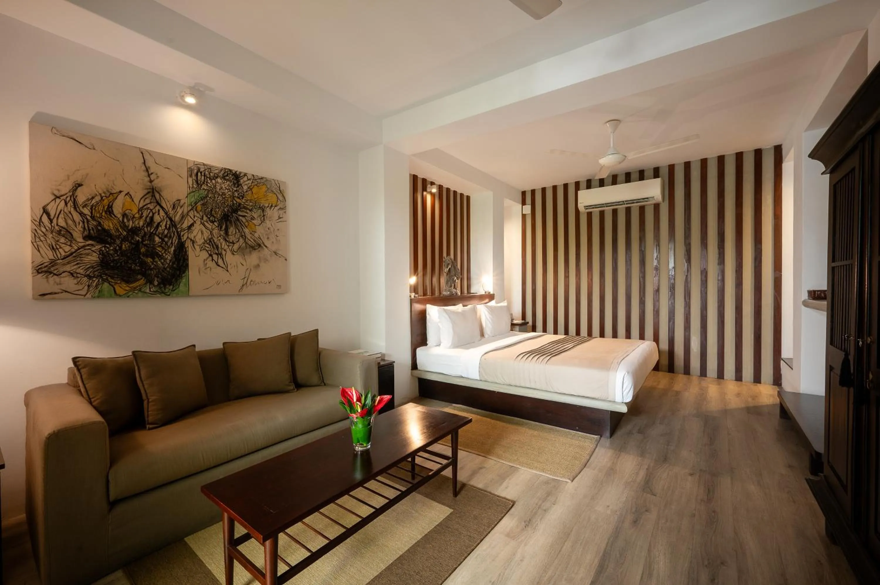 Bed in Nyne Hotels Lake Lodge - Colombo