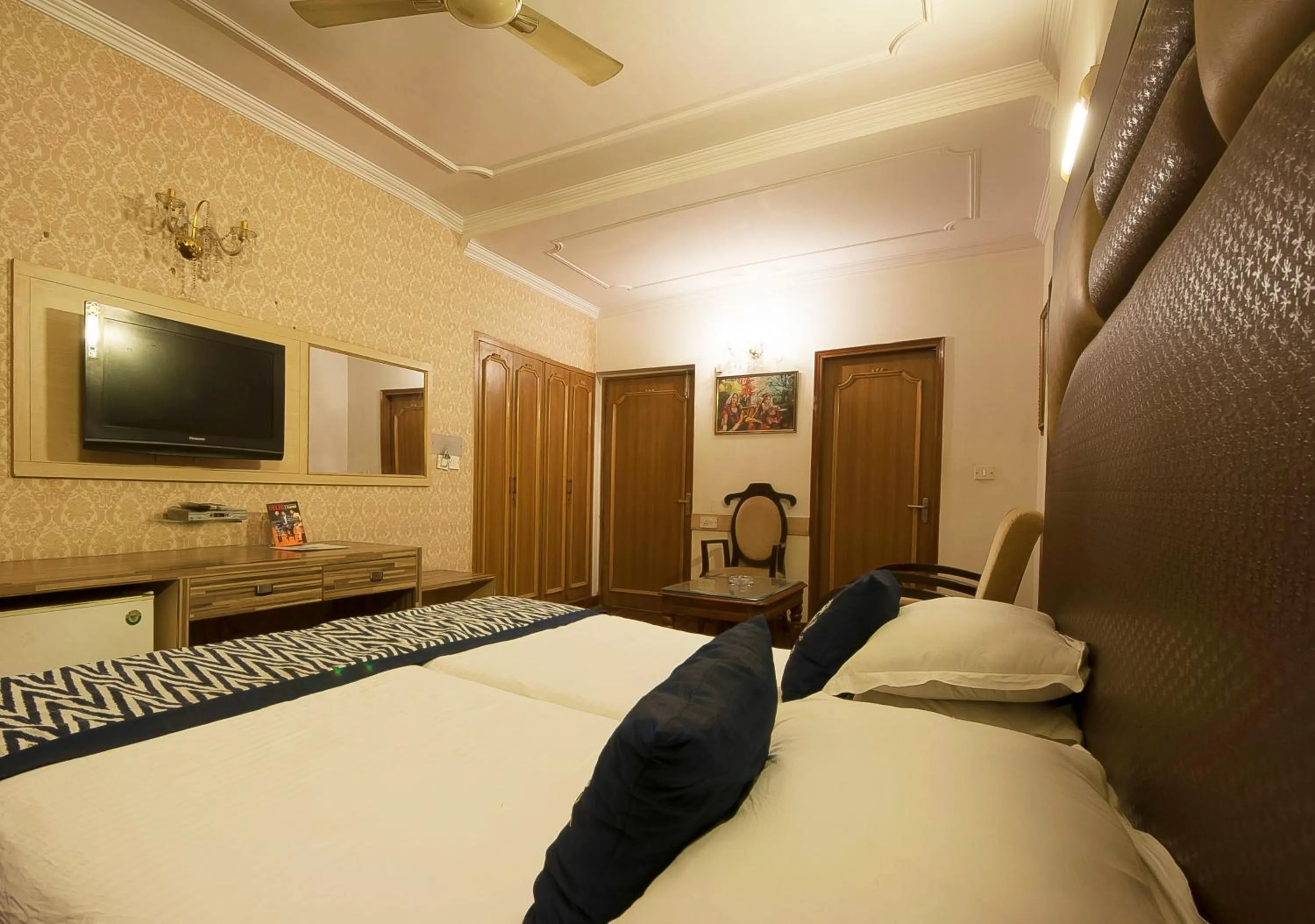 Bed in Golden Leaf Hotel