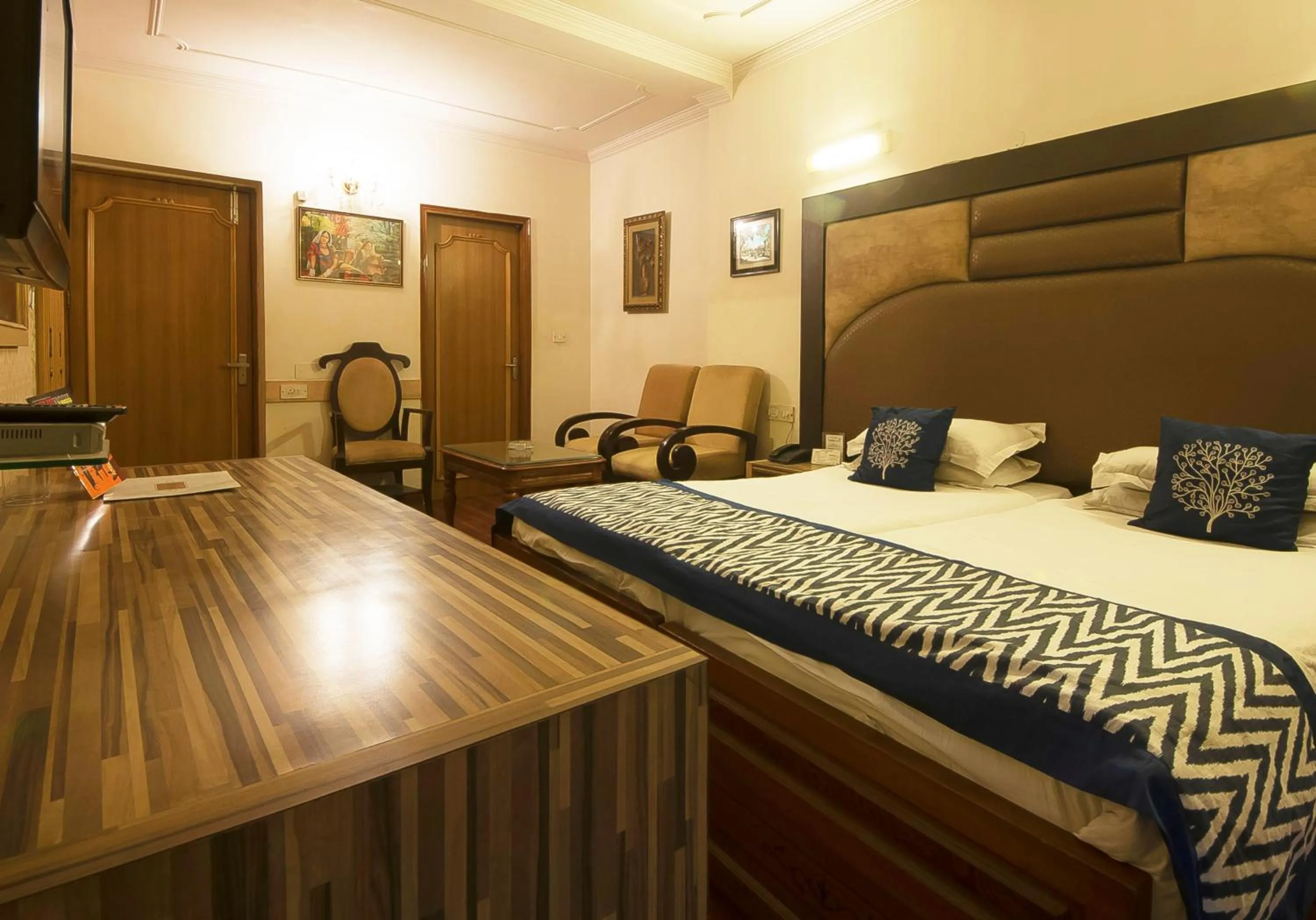 Bed in Golden Leaf Hotel