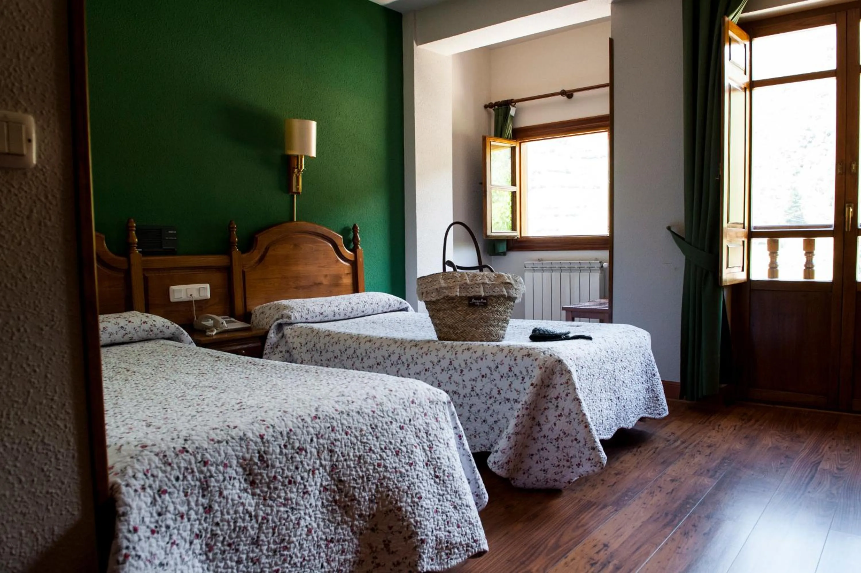 Bed in Hotel Infantado