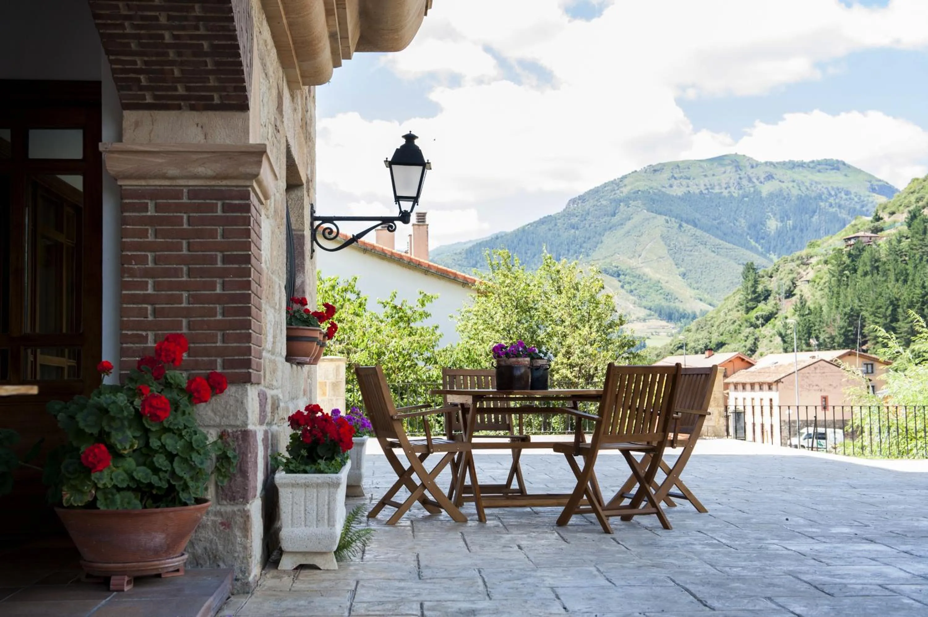 Facade/entrance in Hotel Infantado