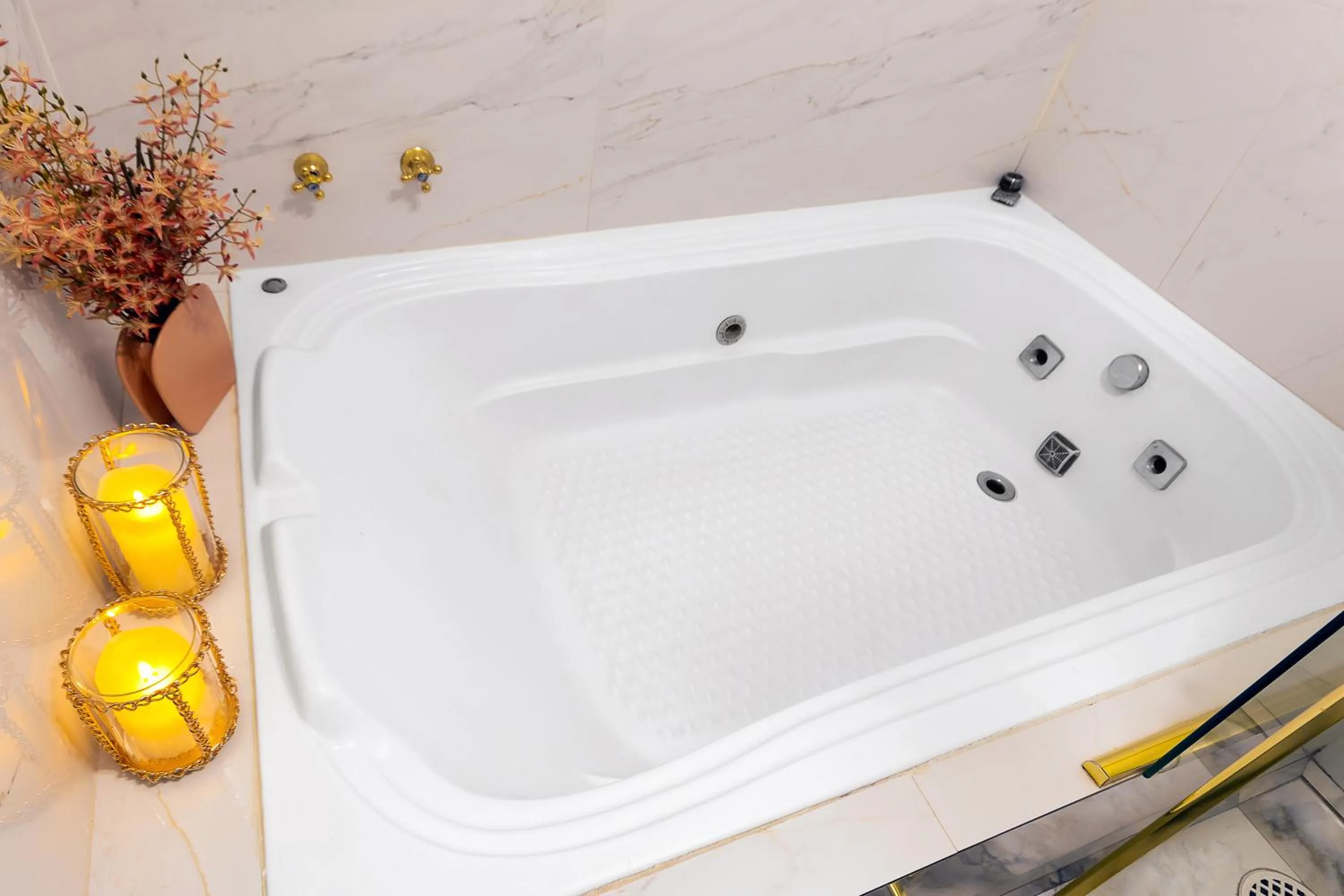 Hot Tub in Hotel Dan Inn Ribeirão Preto By Nacional Inn