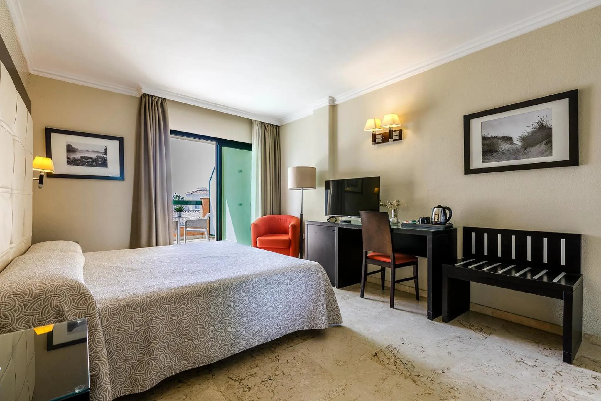 Bed in Hotel Torremar - Mares