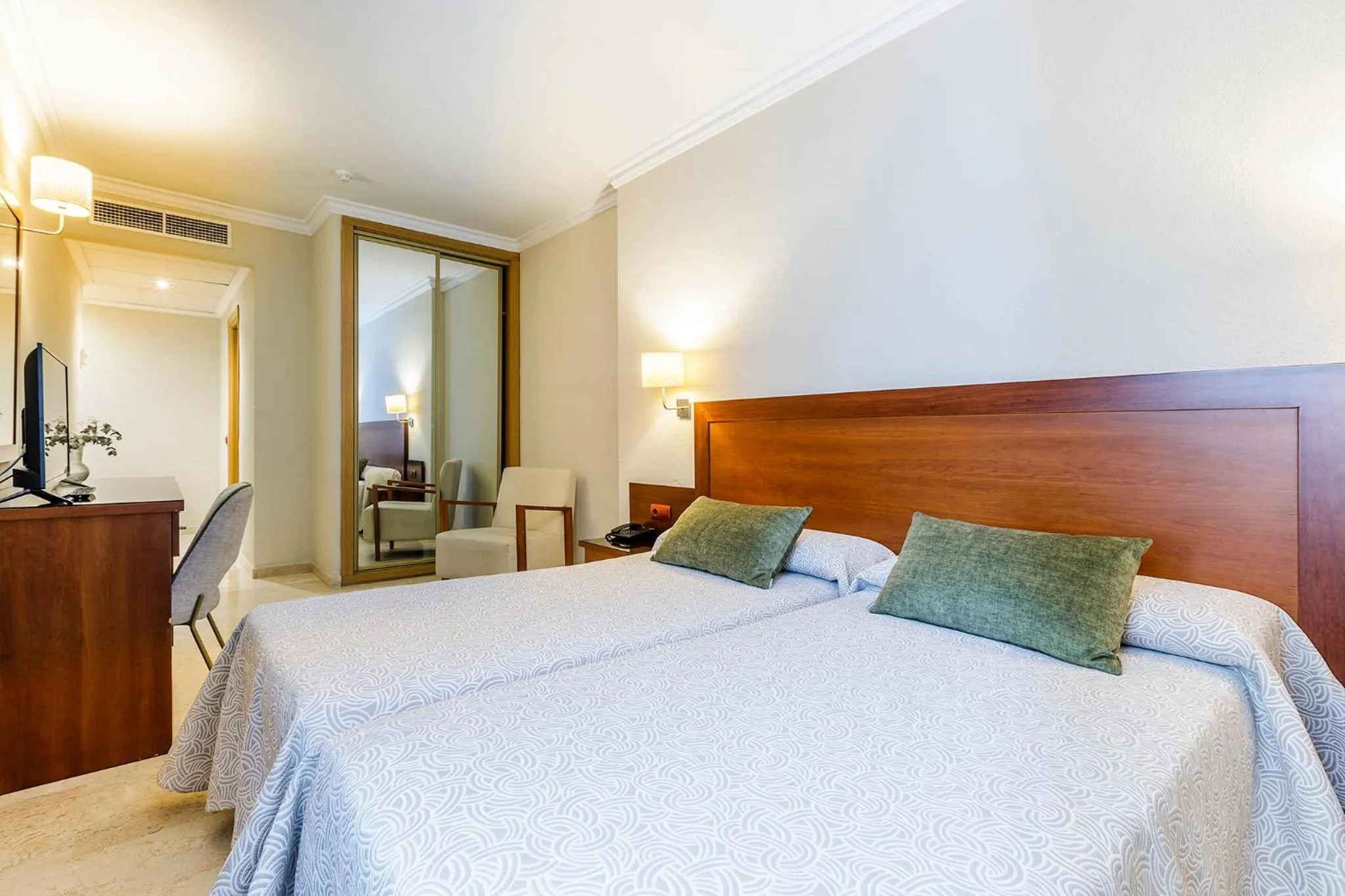 Bed in Hotel Torremar - Mares