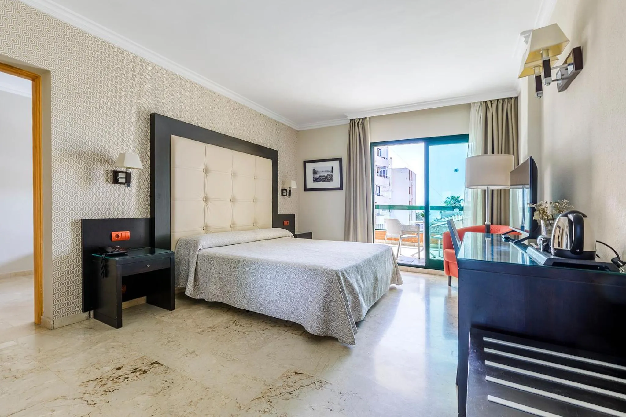 Bed in Hotel Torremar - Mares