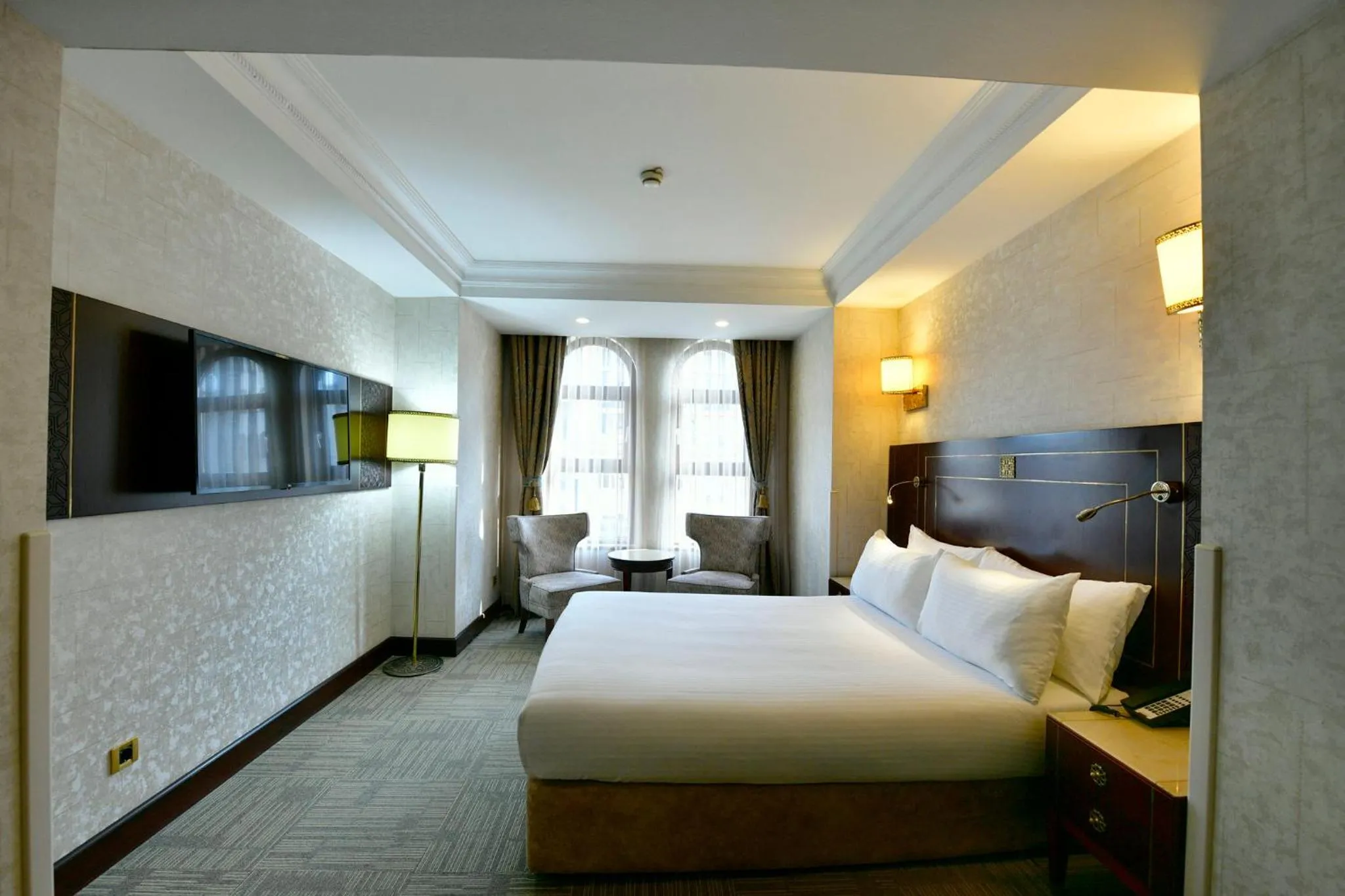 Photo of the whole room, Bed in Crowne Plaza Istanbul - Old City by IHG