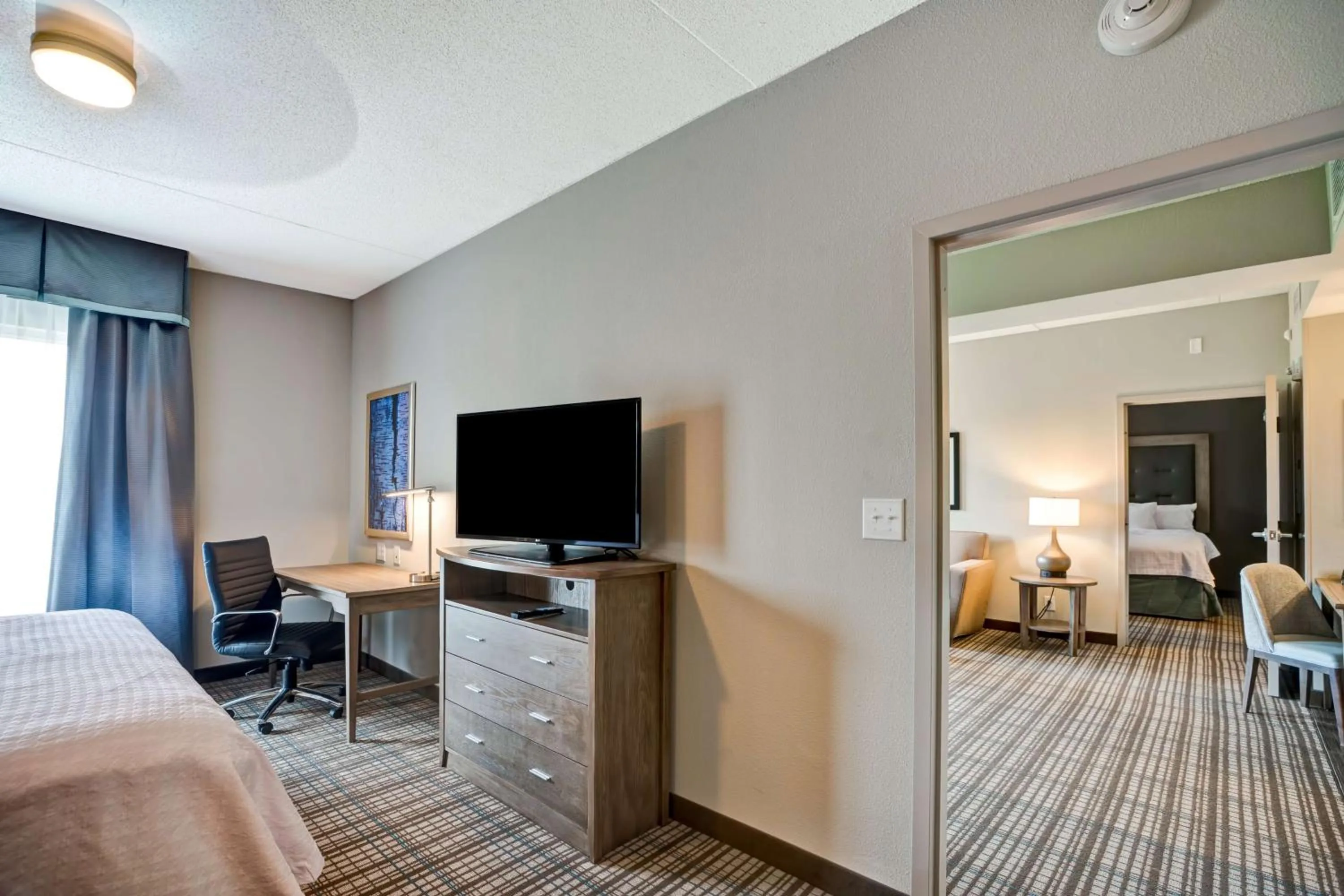 Bed in Homewood Suites by Hilton Nashville Franklin