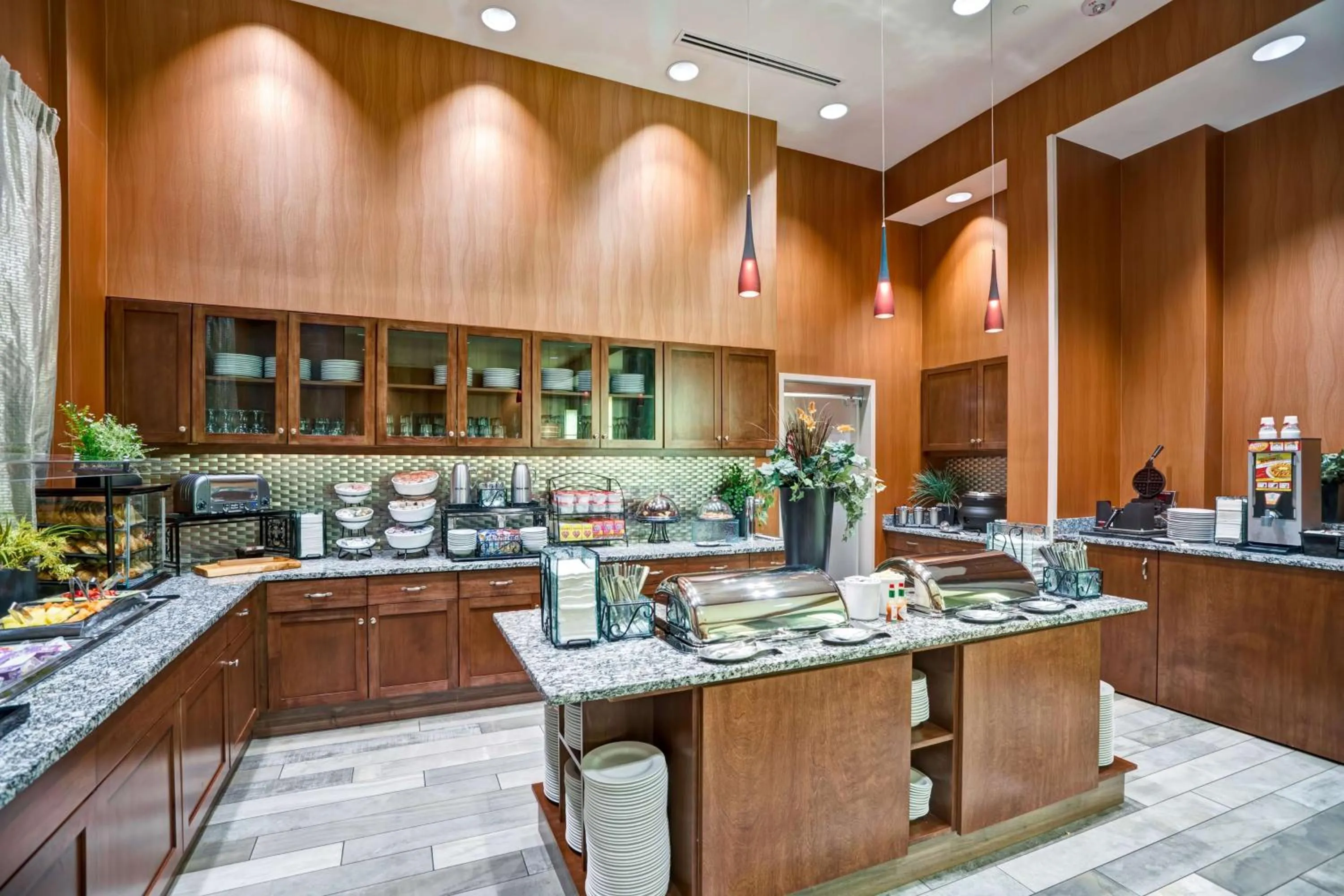 Dining area in Homewood Suites by Hilton Nashville Franklin