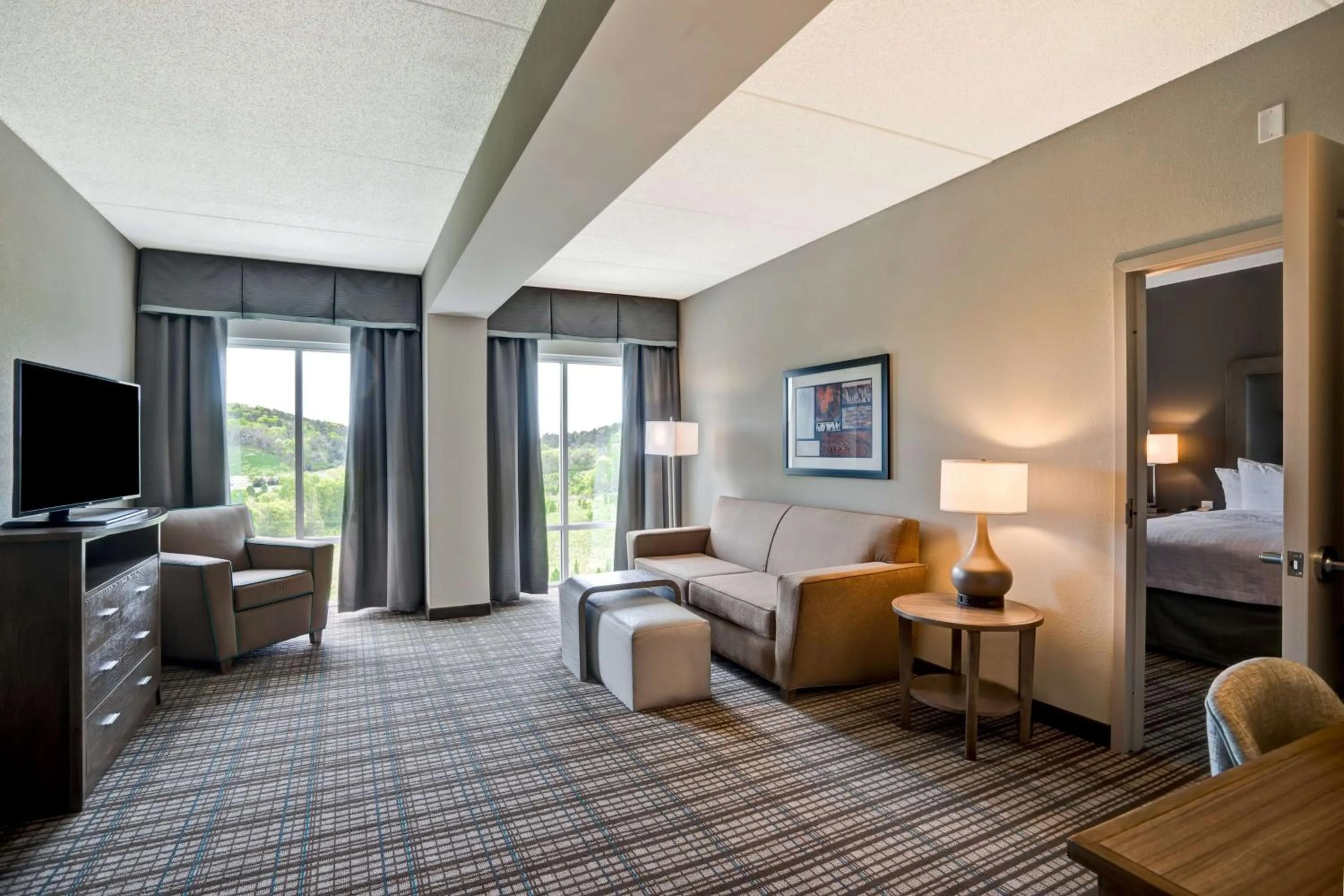 Bed in Homewood Suites by Hilton Nashville Franklin