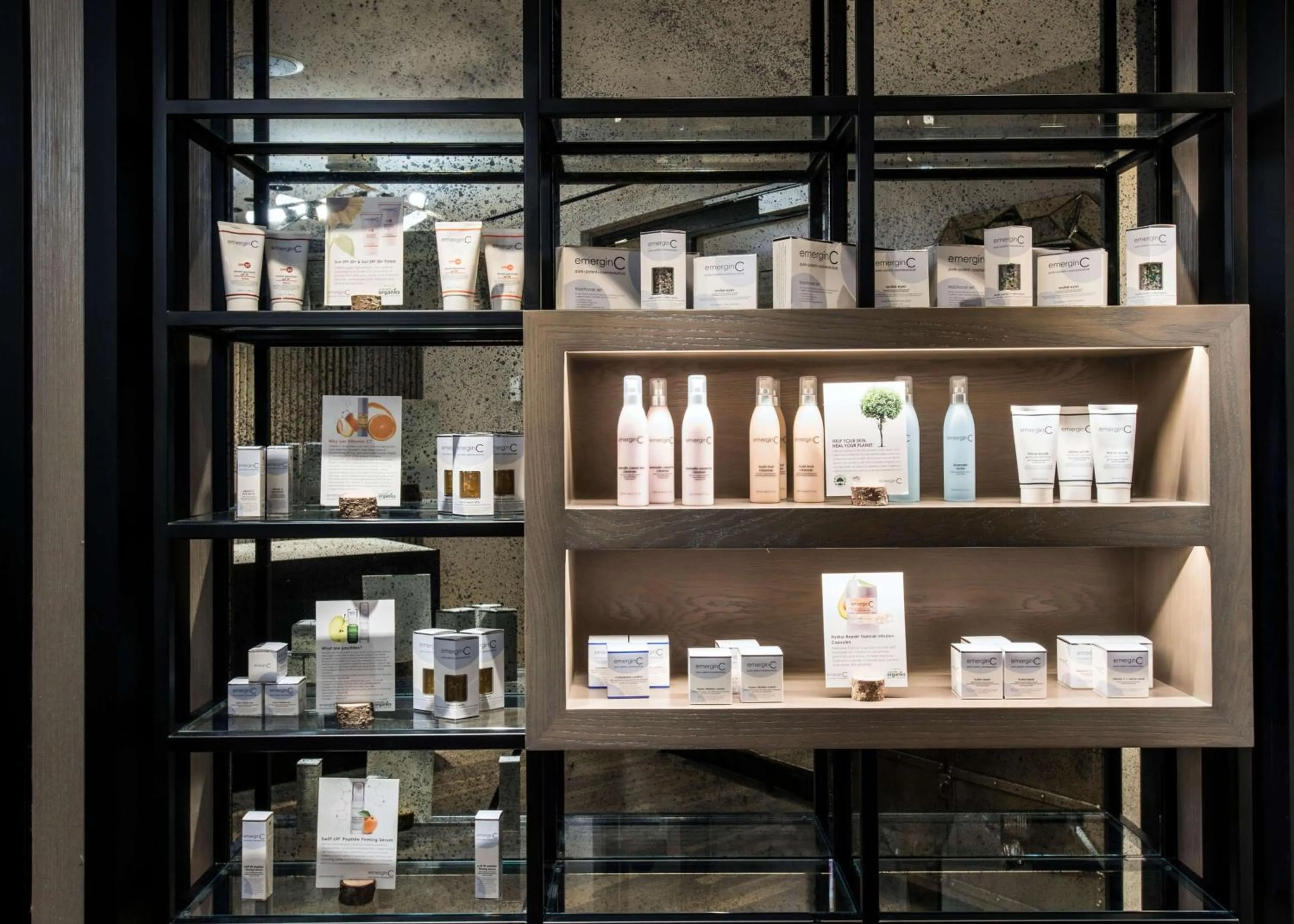 Sports in LondonHouse Chicago, Curio Collection by Hilton