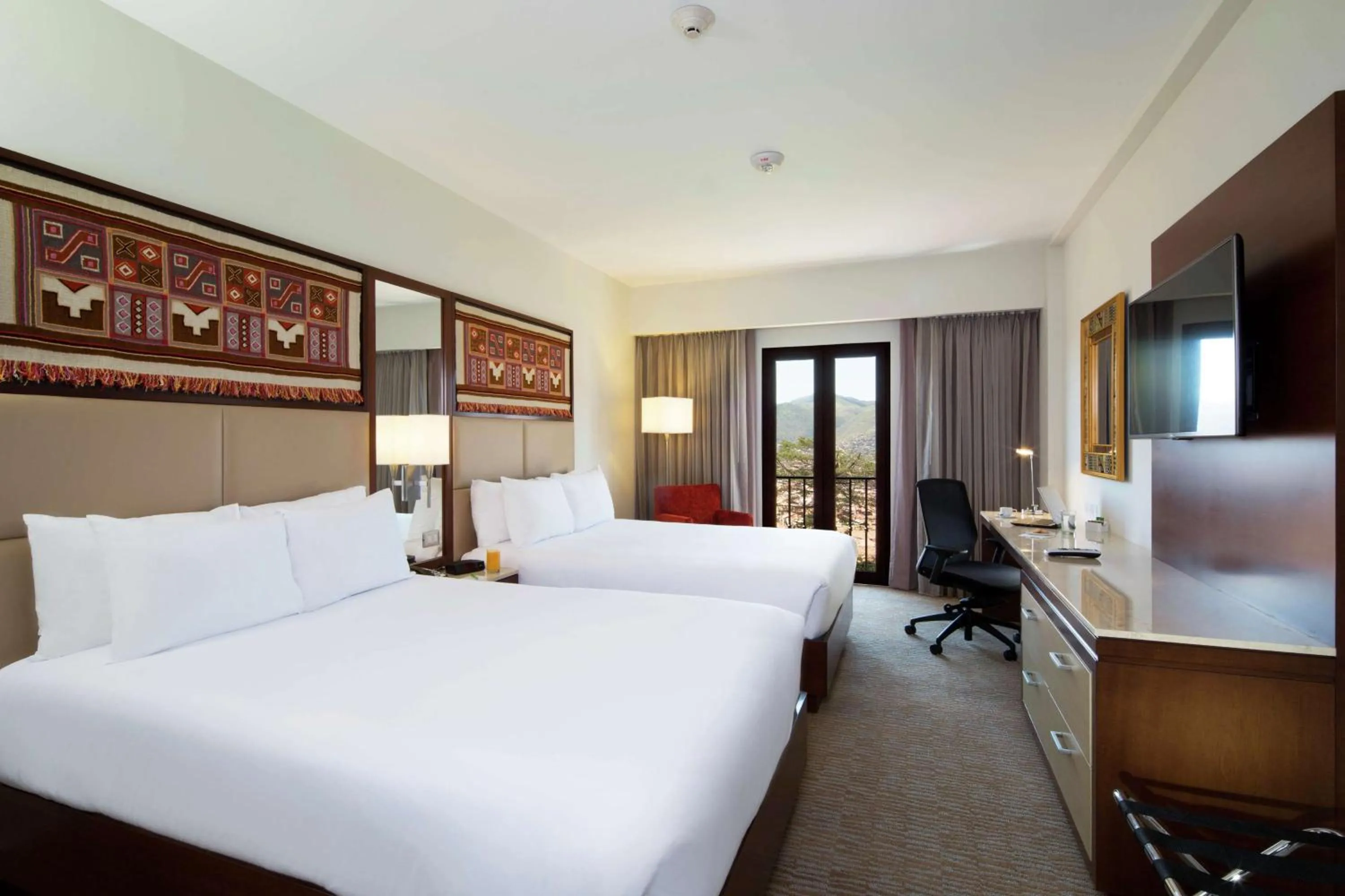 Bedroom, Bed in Hilton Garden Inn Cusco