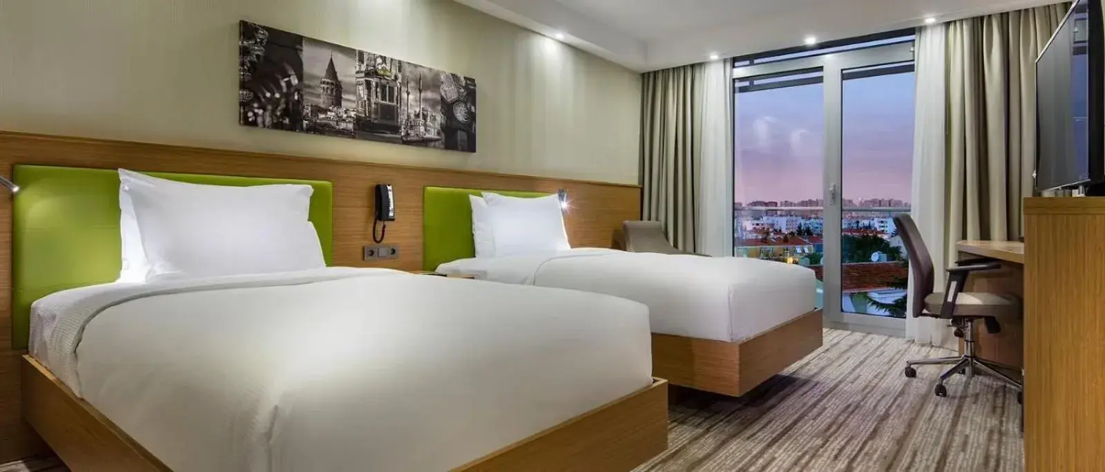 Twin Room in Hampton by Hilton Istanbul Atakoy Twin Room in Hampton by Hilton Istanbul Atakoy