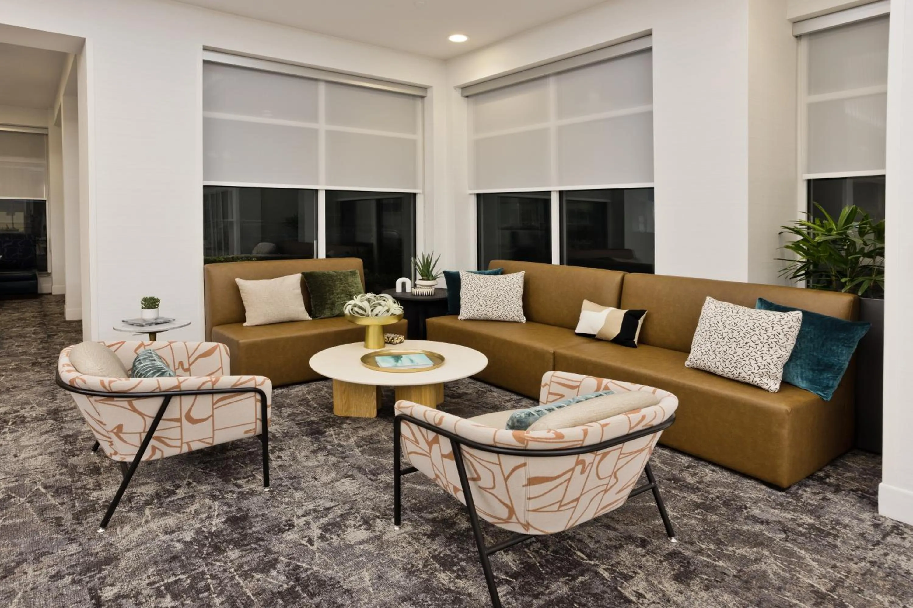 Communal lounge/ TV room in Hilton Garden Inn Montgomery - EastChase