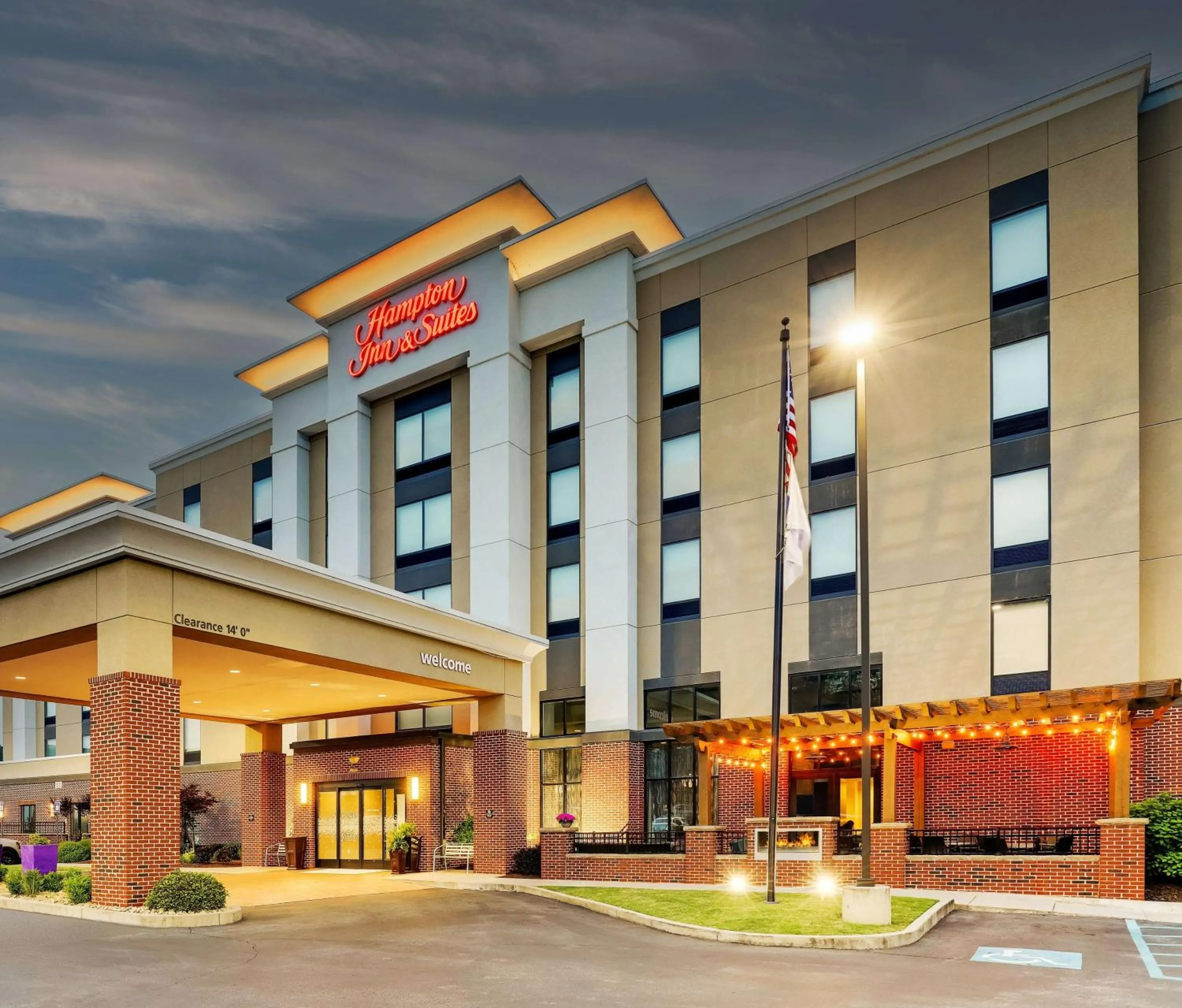 Property building in Hampton Inn and Suites Rome, GA
