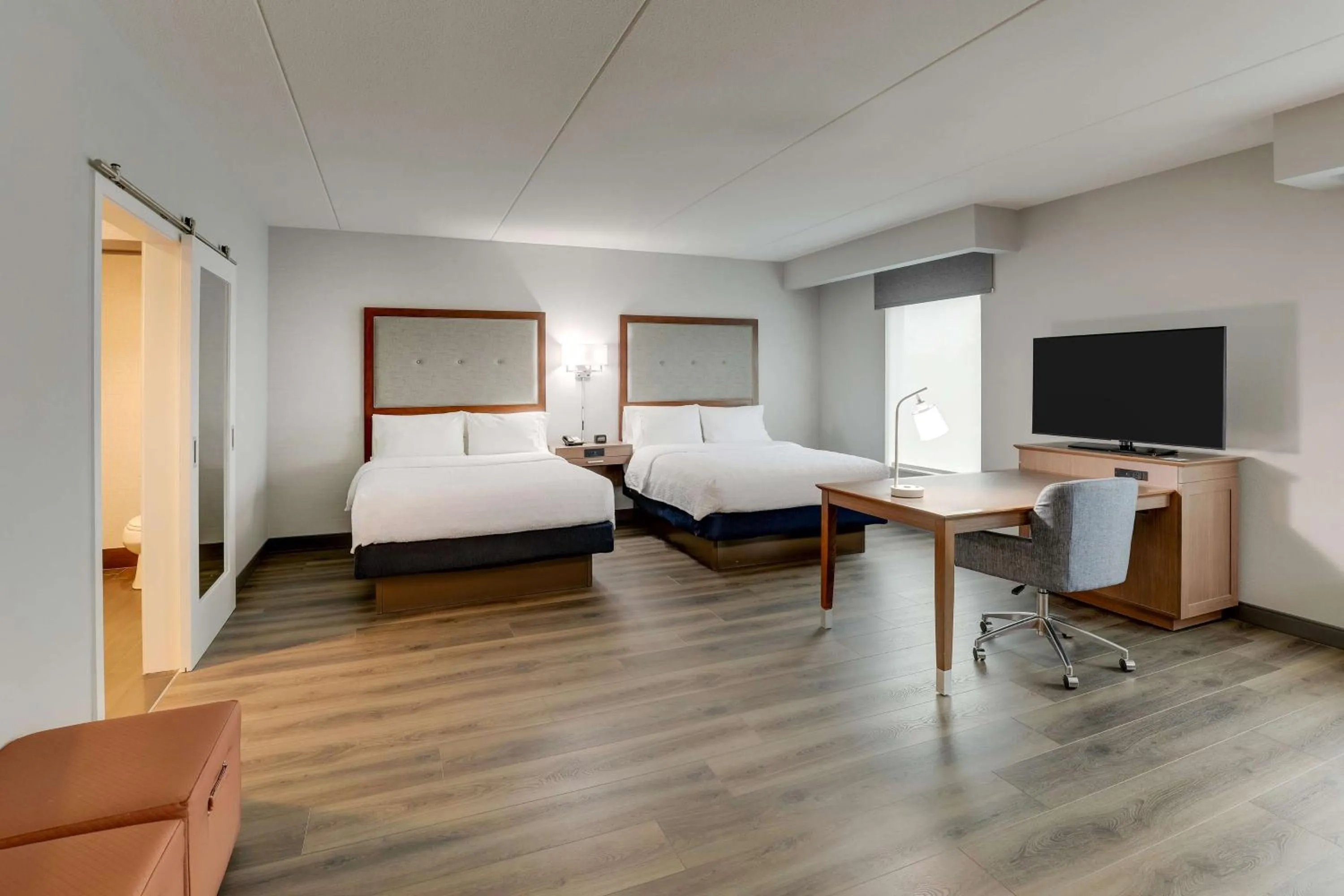 Bedroom, Bed in Hampton Inn and Suites Rome, GA