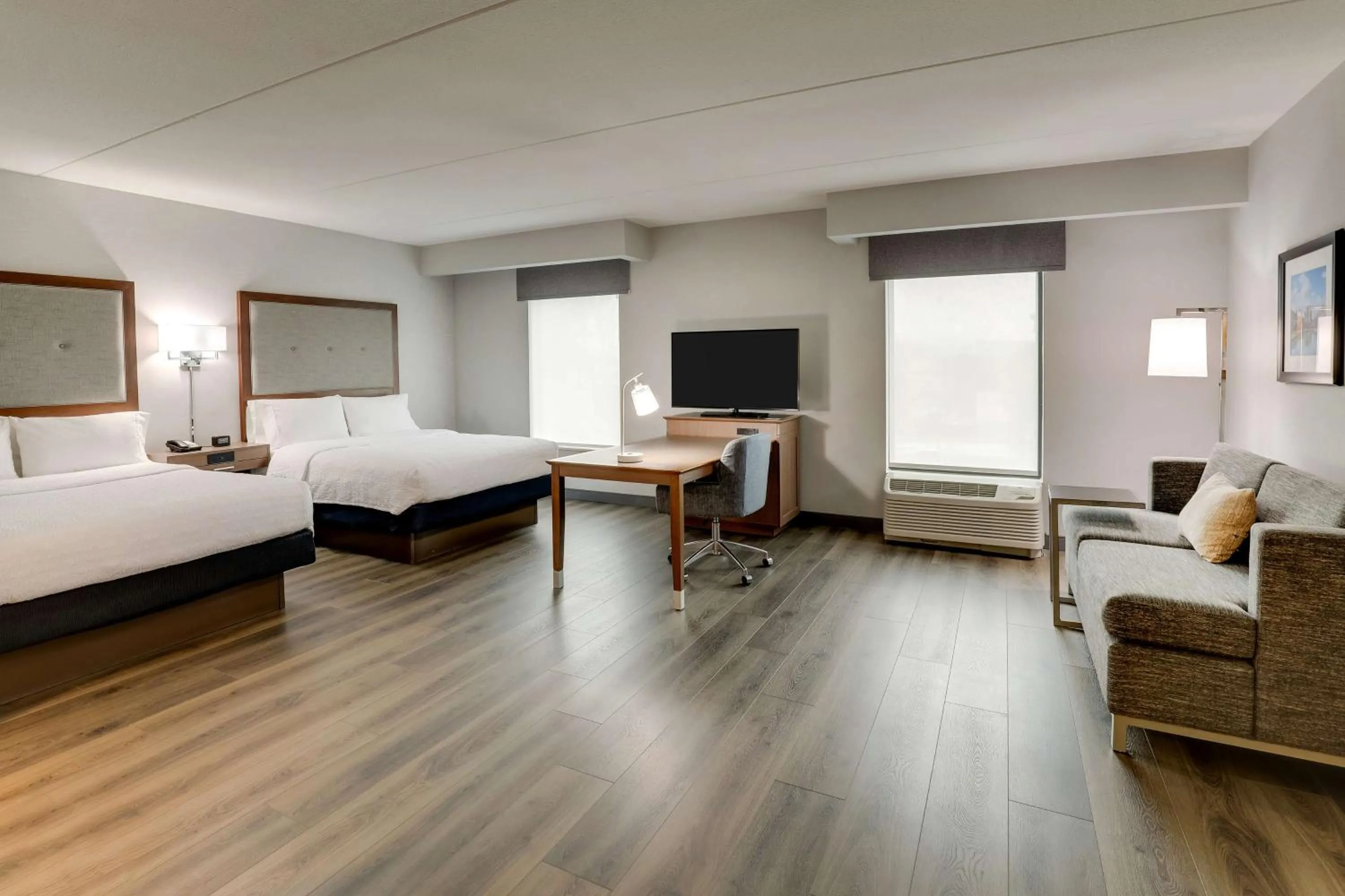 Bedroom, Bed in Hampton Inn and Suites Rome, GA