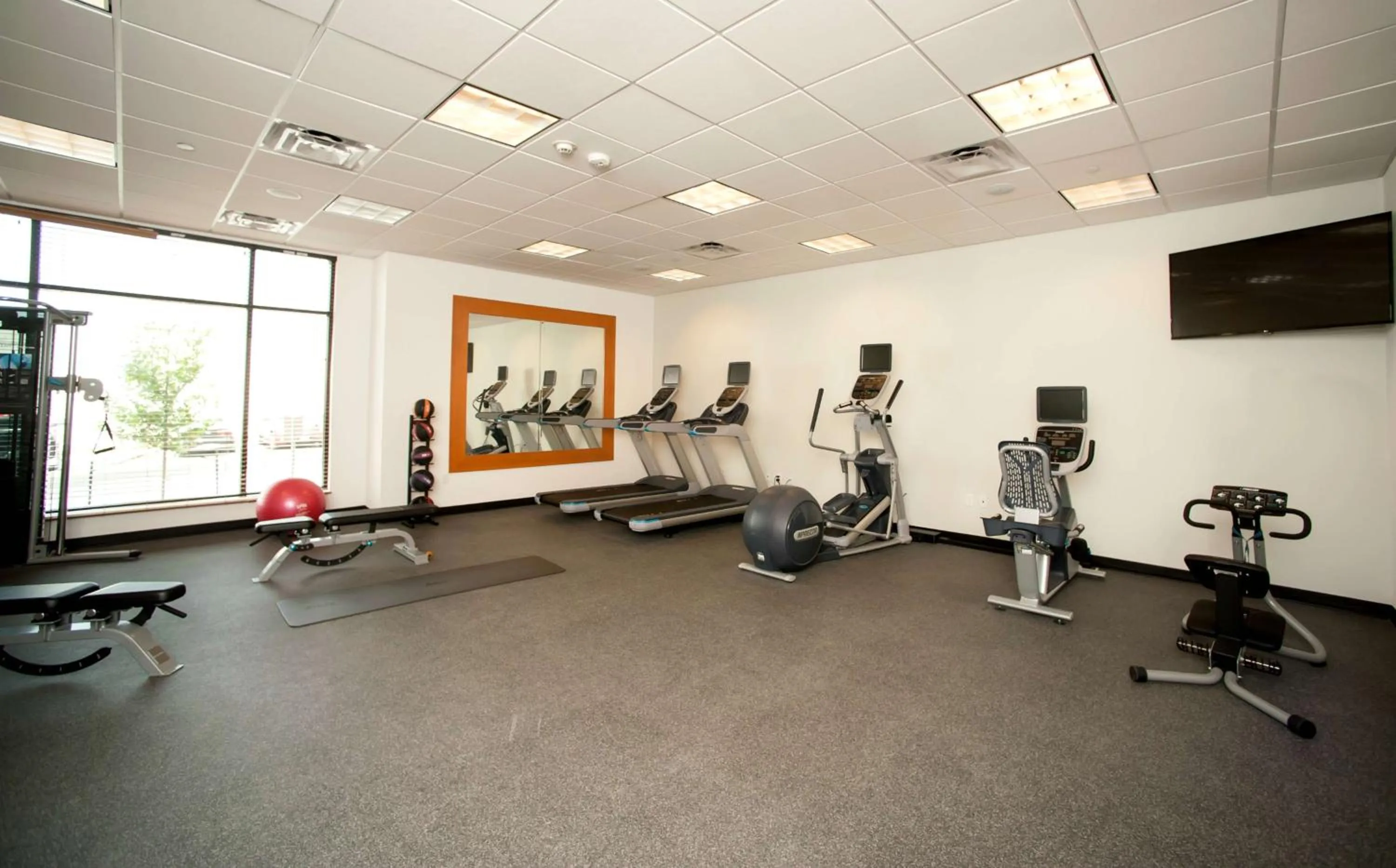 Fitness centre/facilities in Hilton Garden Inn San Antonio-Live Oak Conference Center