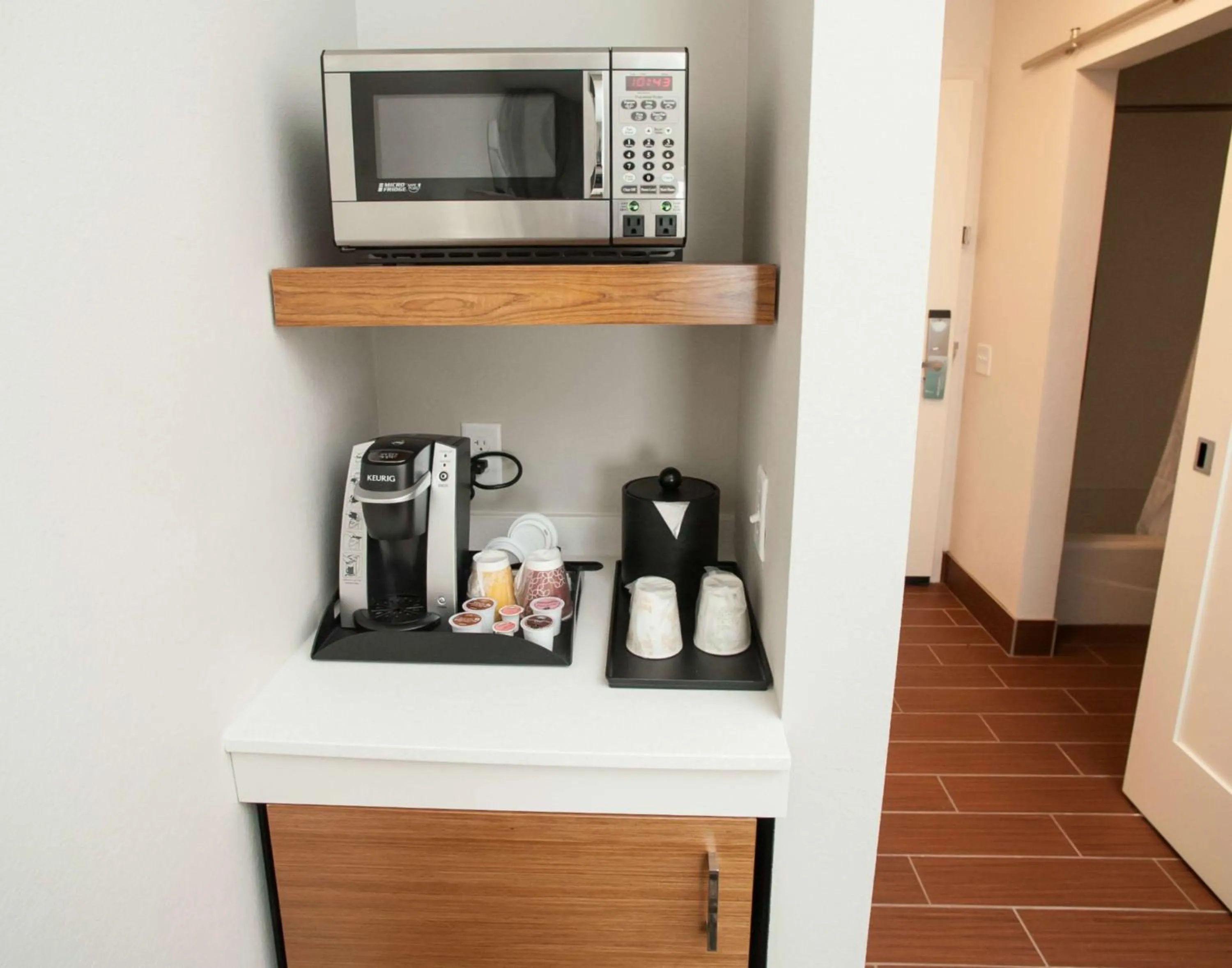 Kitchen or kitchenette in Hilton Garden Inn San Antonio-Live Oak Conference Center