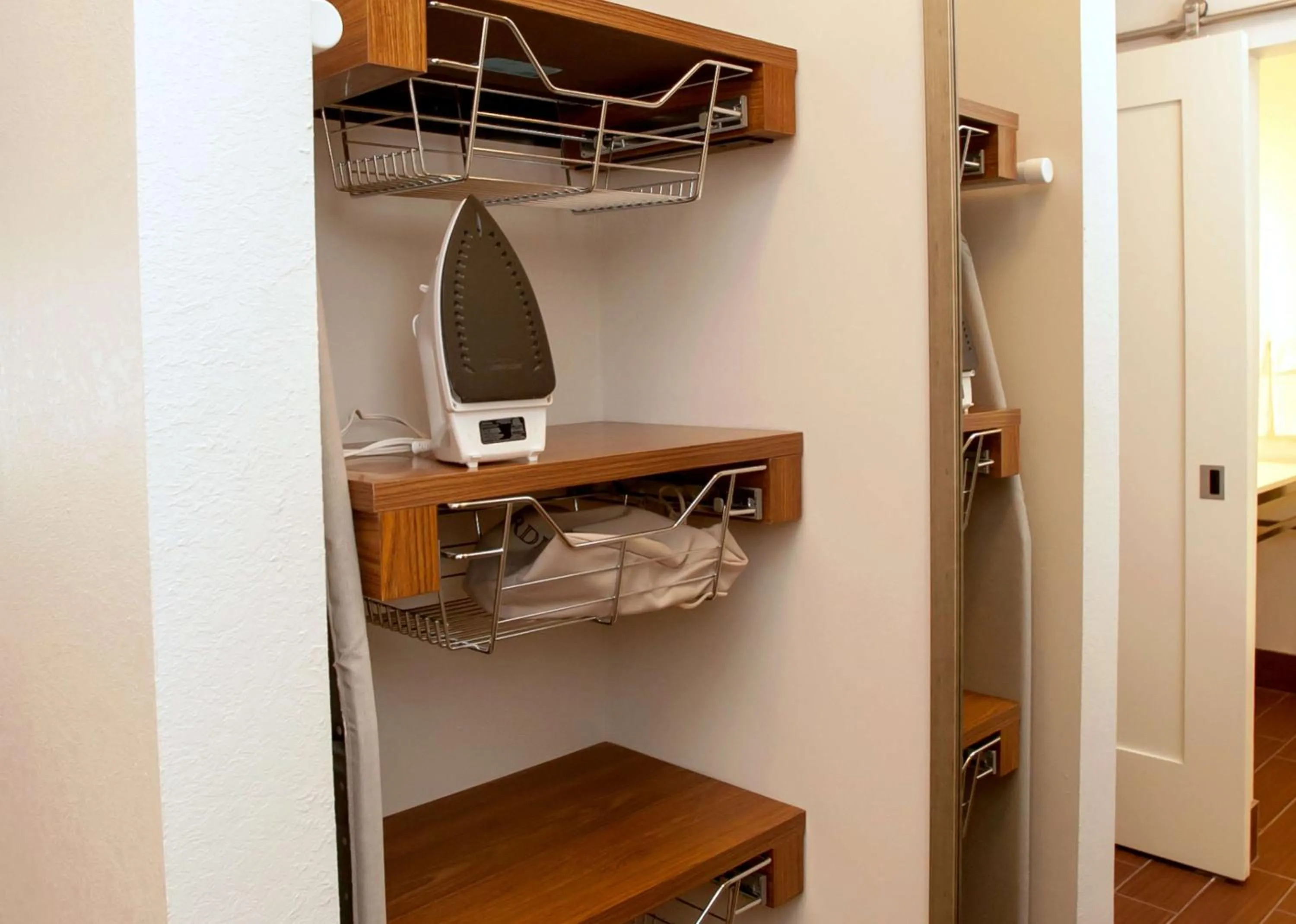 Photo of the whole room in Hilton Garden Inn San Antonio-Live Oak Conference Center