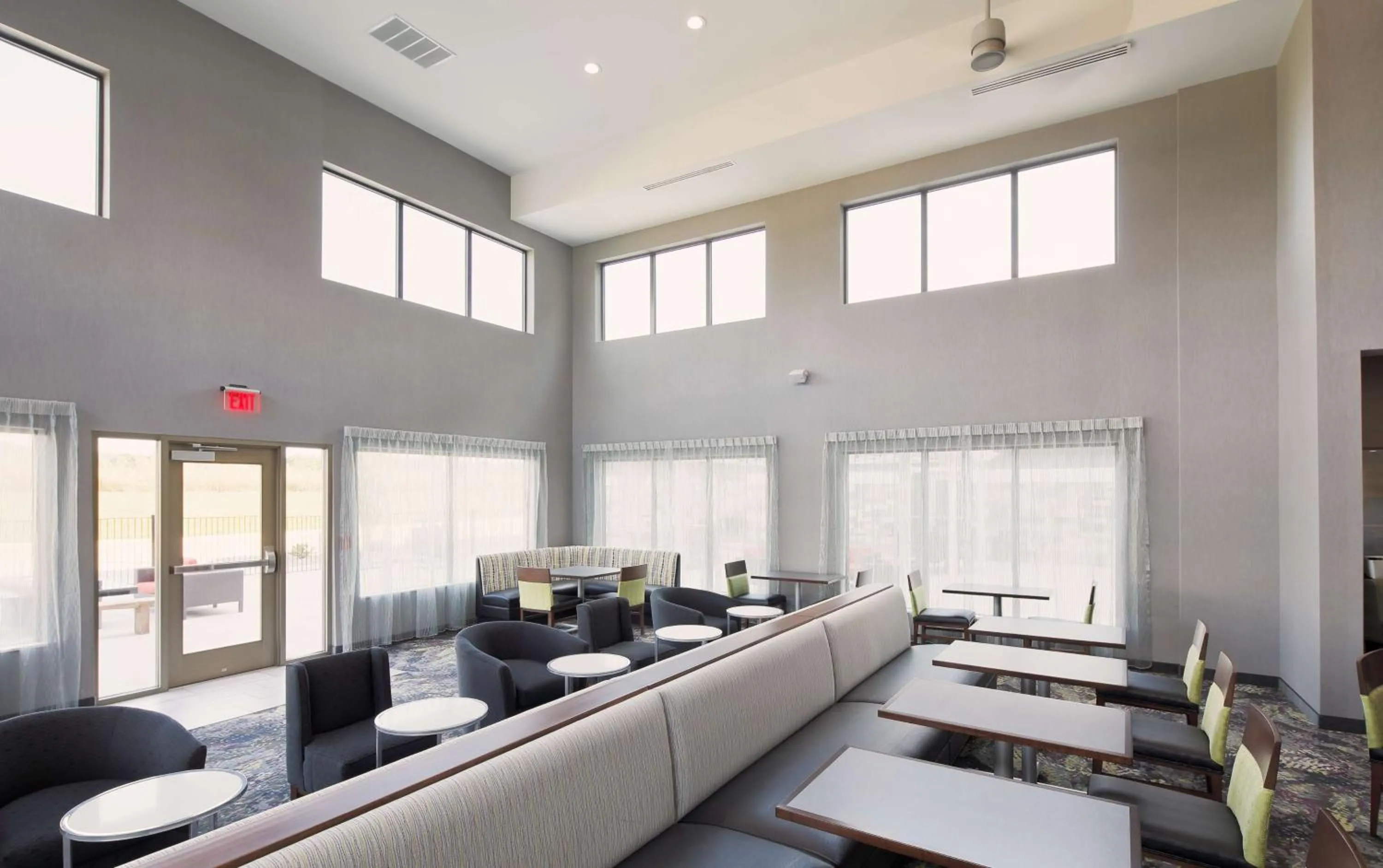 Lobby or reception in Homewood Suites By Hilton Topeka