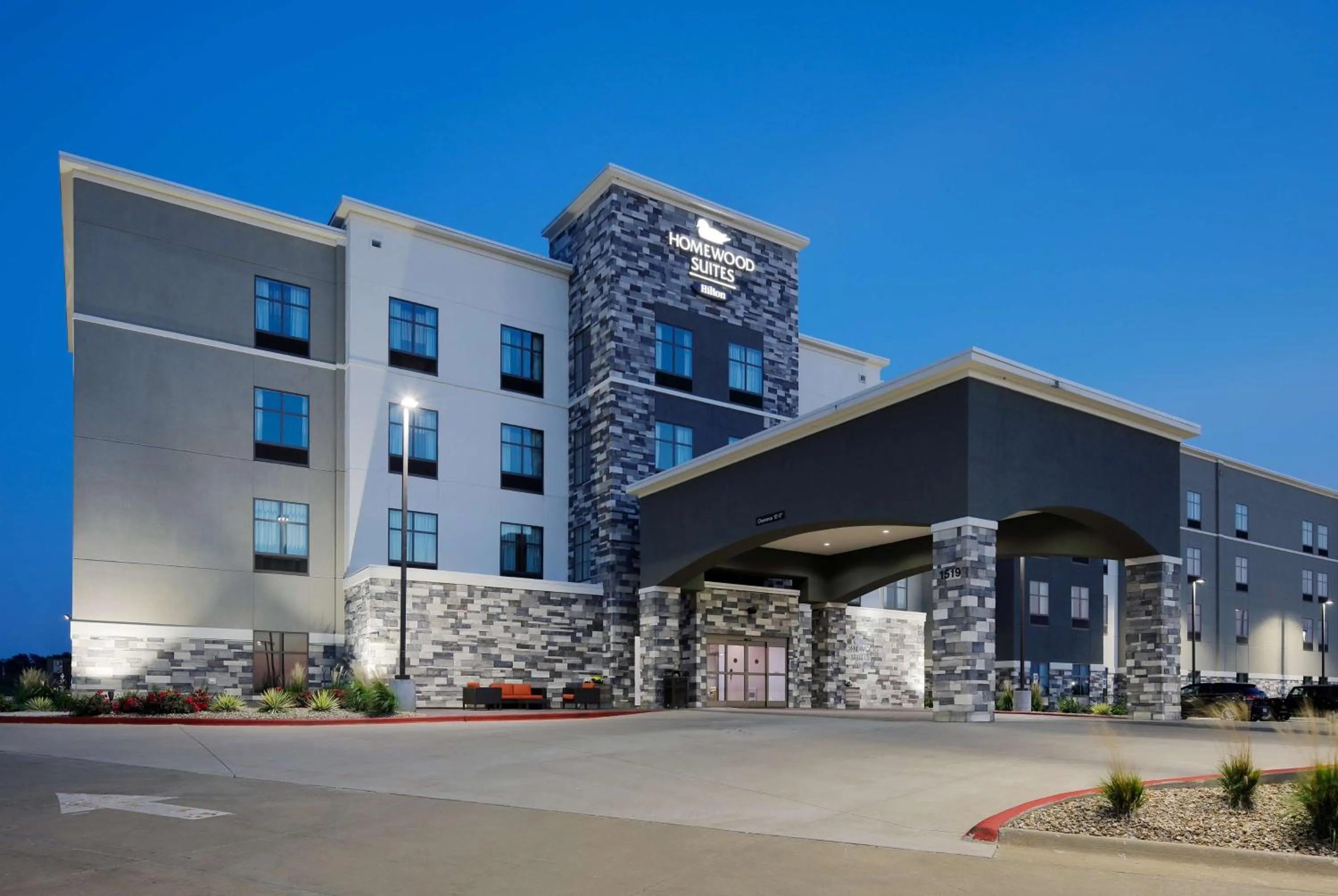 Property building in Homewood Suites By Hilton Topeka